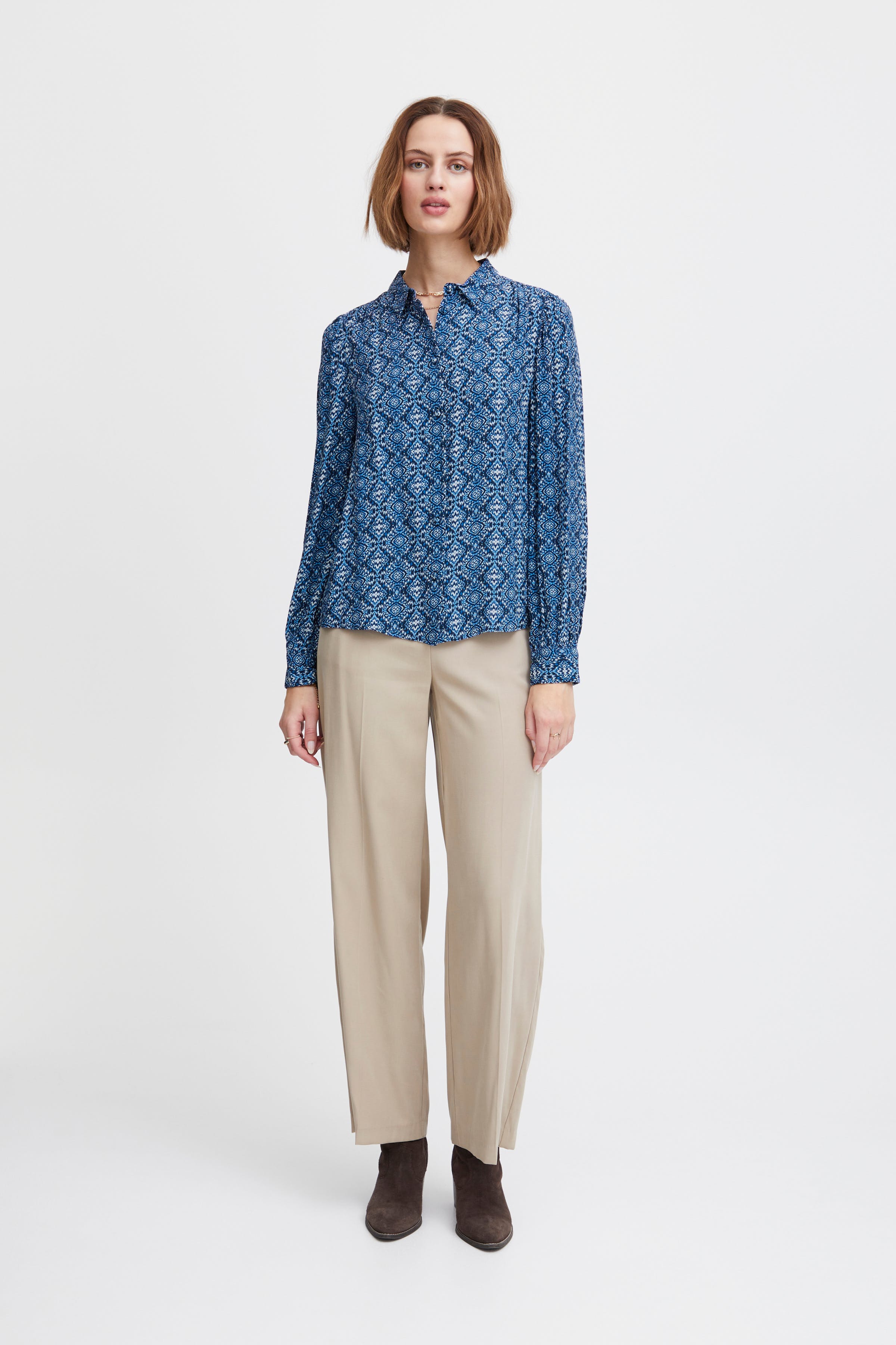 IRNOELLA Shirt LOOKBOOK FRONT 20120182-202569