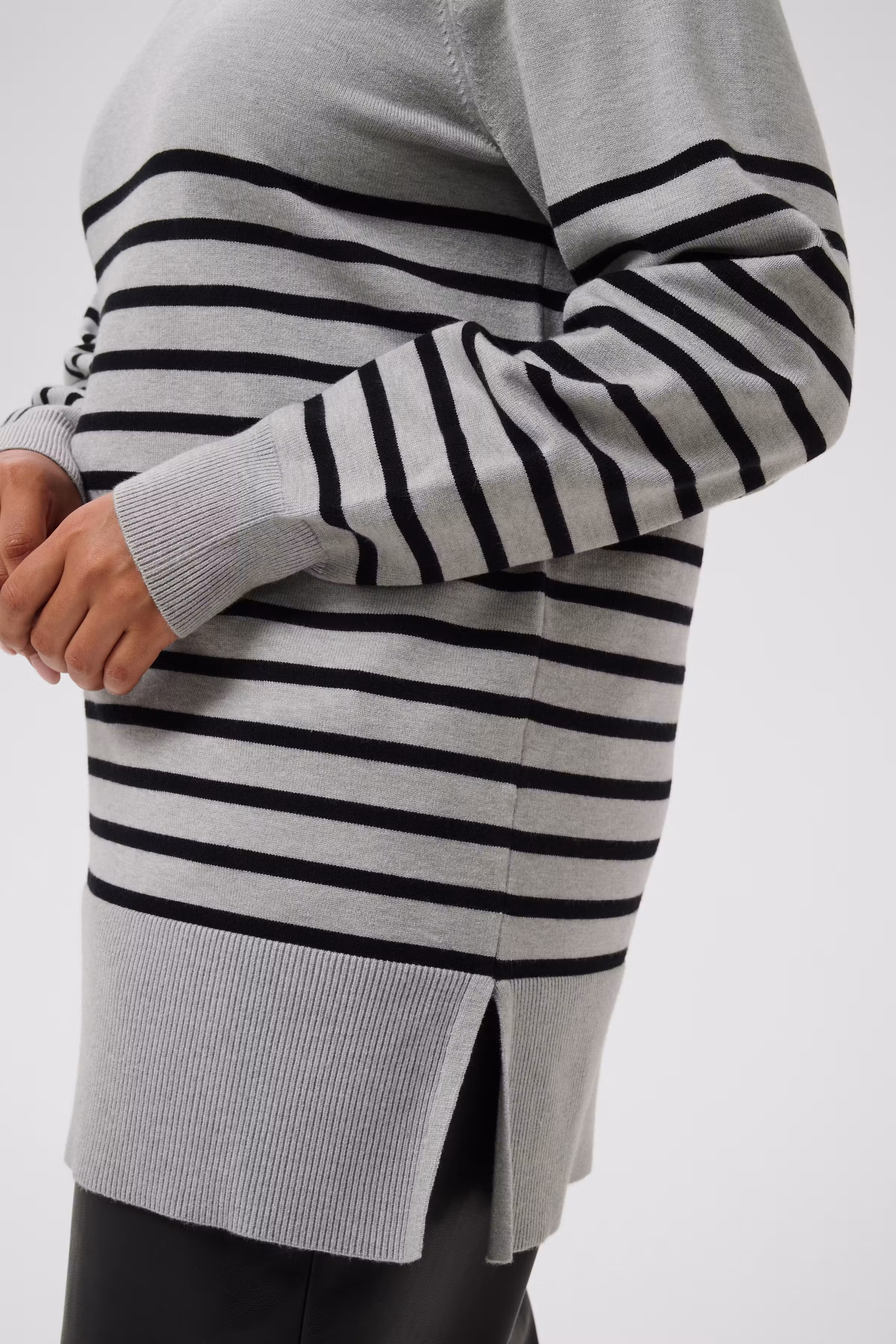 KCliona Pullover LOOKBOOK DETAIL 10584433-109819