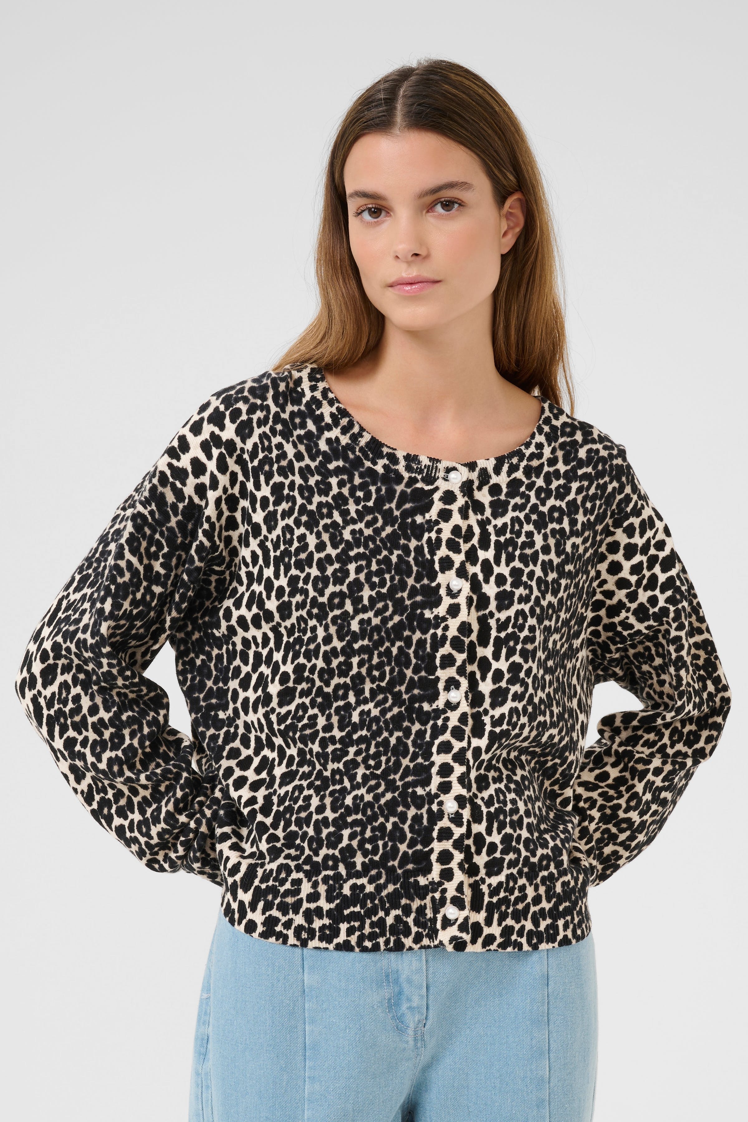 KBUriela Leopardkofta LOOKBOOK FRONT 10105435-107427