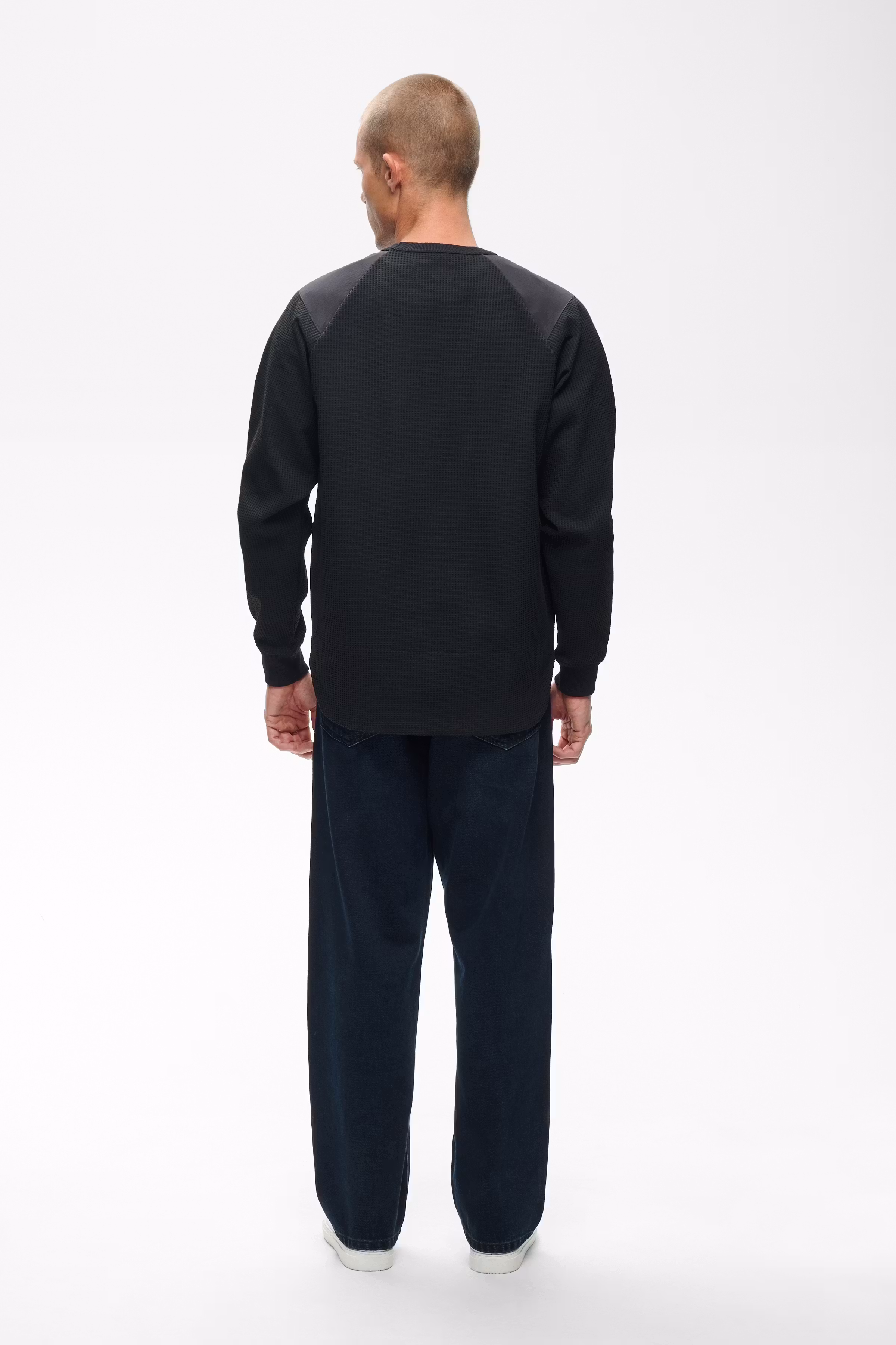 MAkai T-shirt LOOKBOOK BACK 30209221-194305