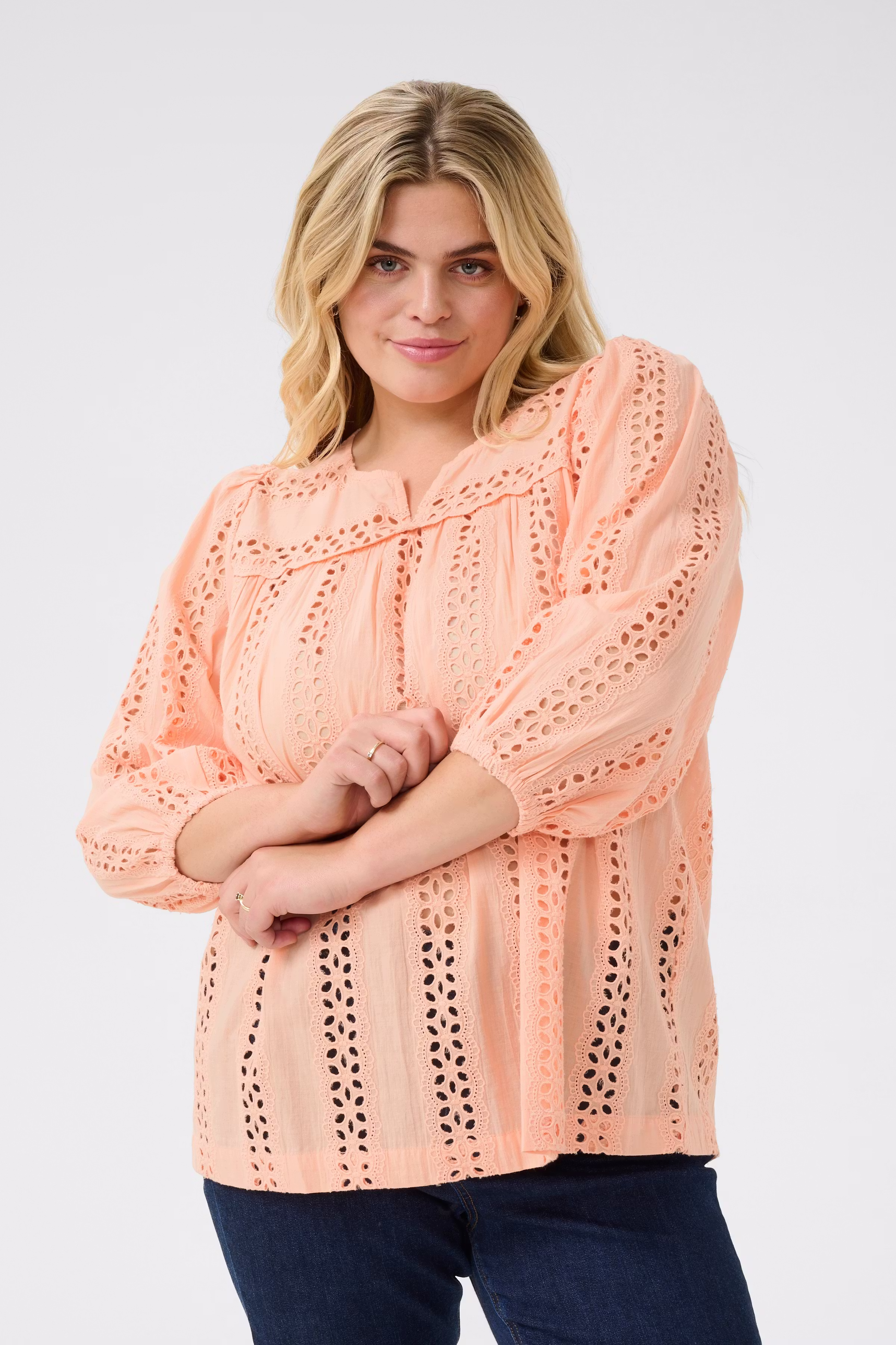 KCrandi Bluse LOOKBOOK FRONT 10583093-141228
