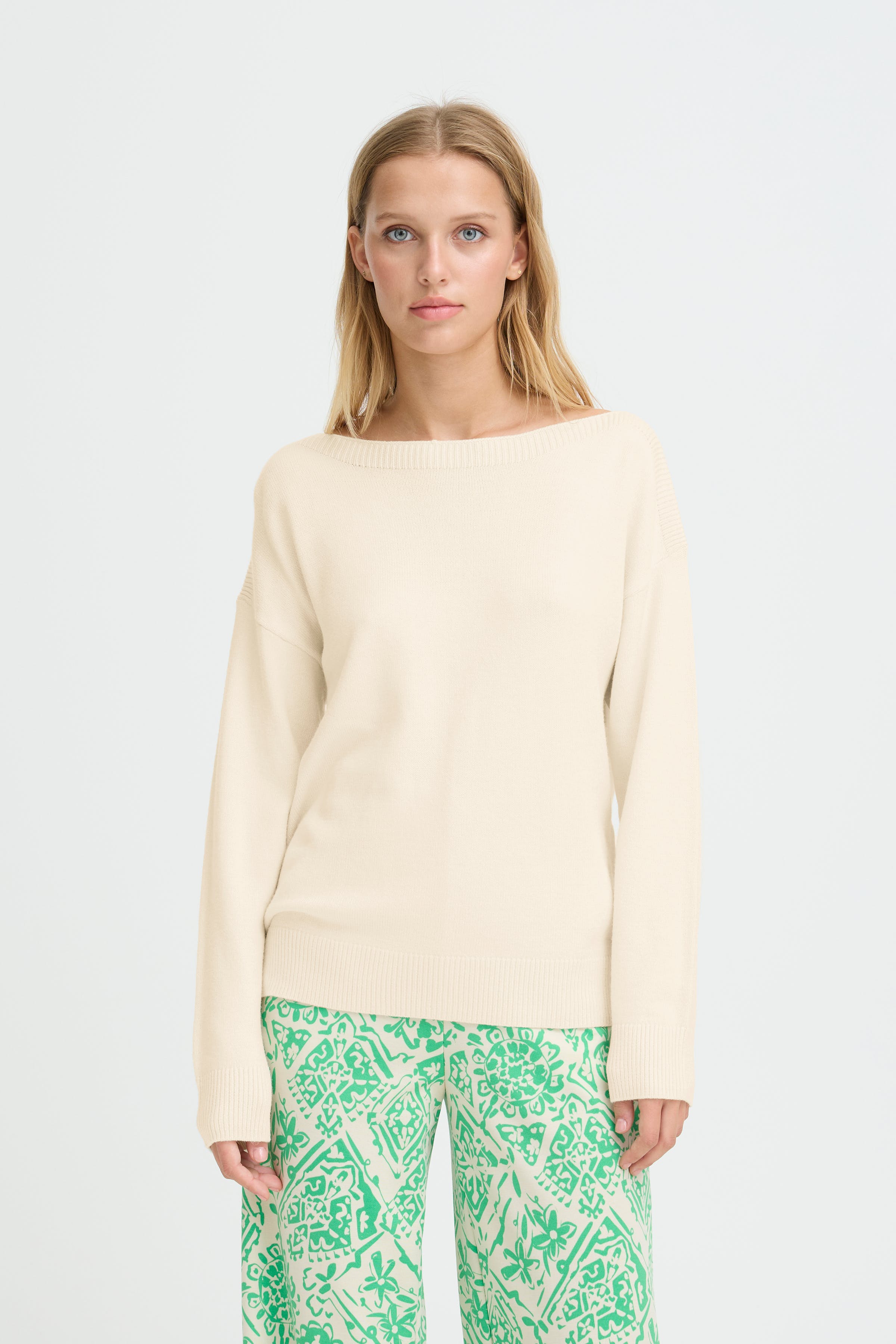 IHSELLA Pullover LOOKBOOK FRONT 20121291-130905