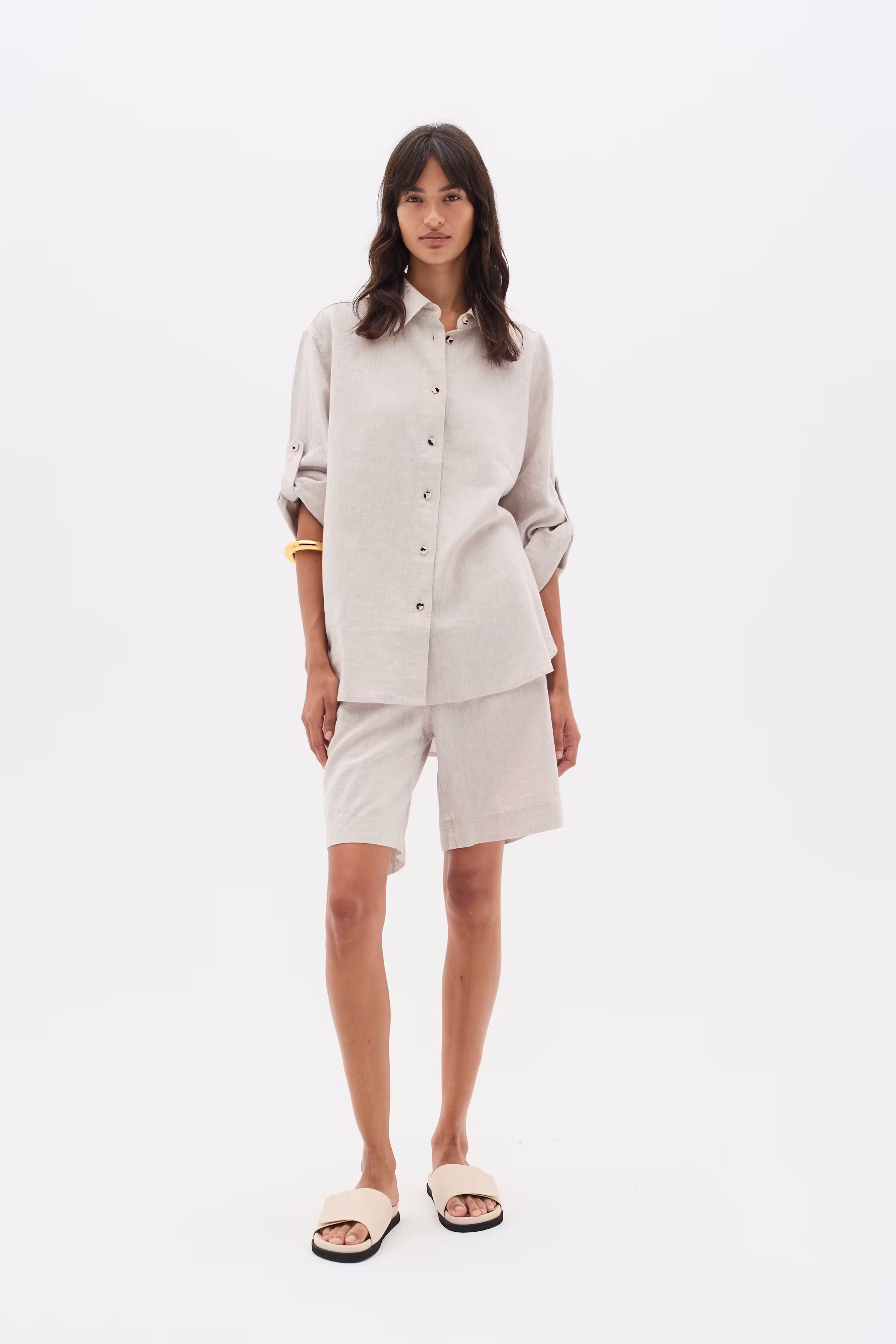 RimoneIW Linen Shorts LOOKBOOK FRONT 30110363-1304031