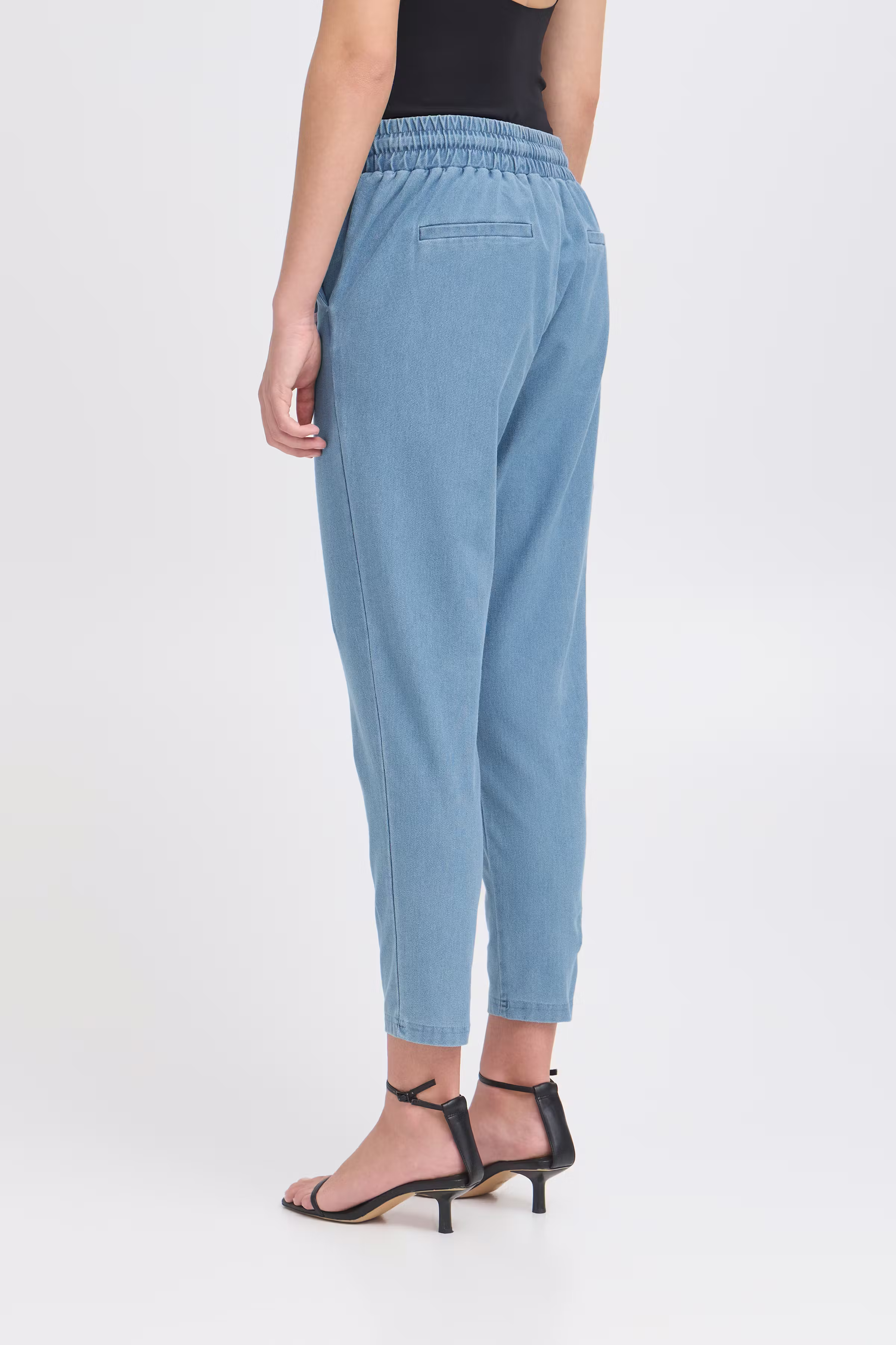 IHKATE Hose LOOKBOOK BACK 20123693-204711