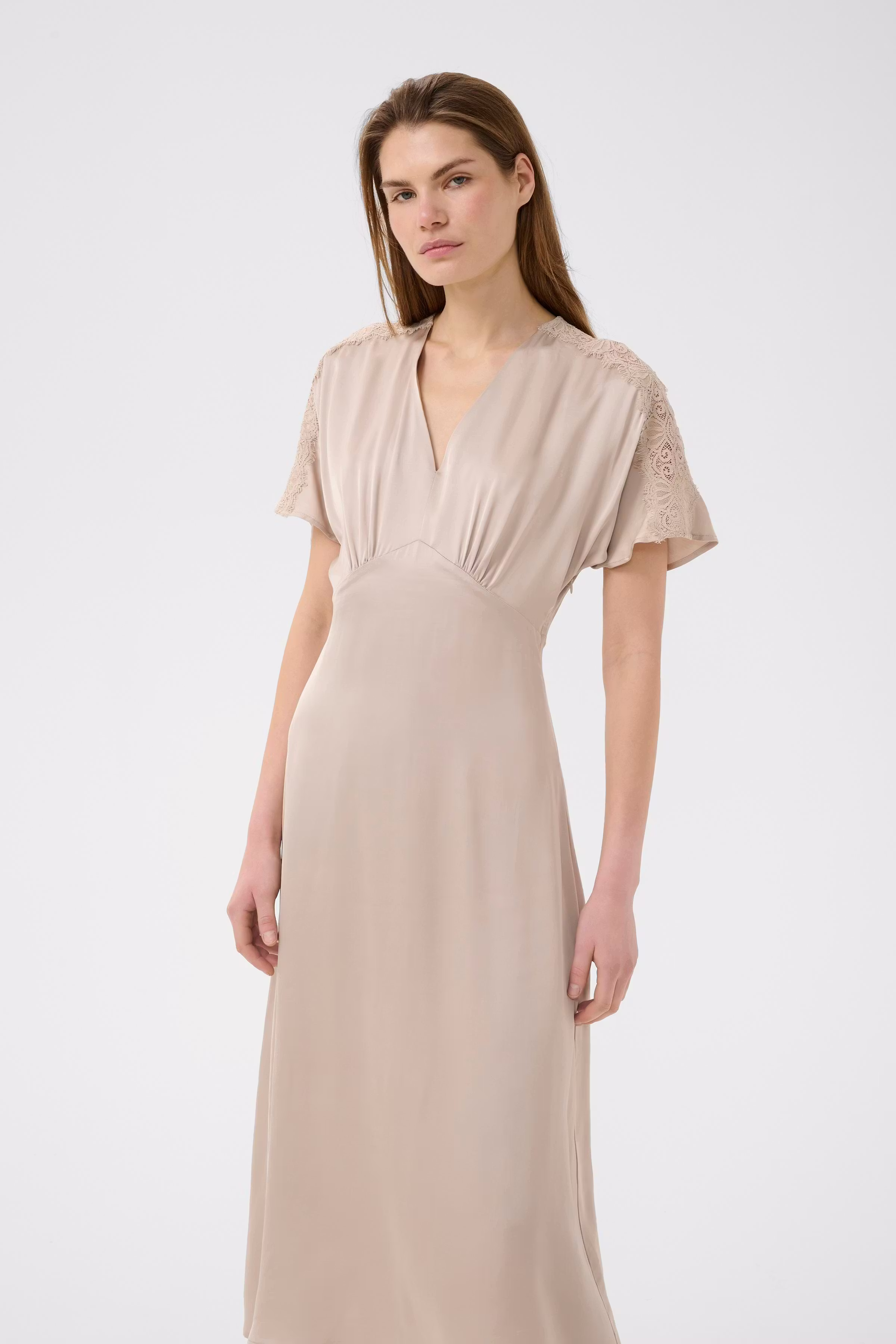 BallaIW Dress LOOKBOOK FRONT 30111217-303115