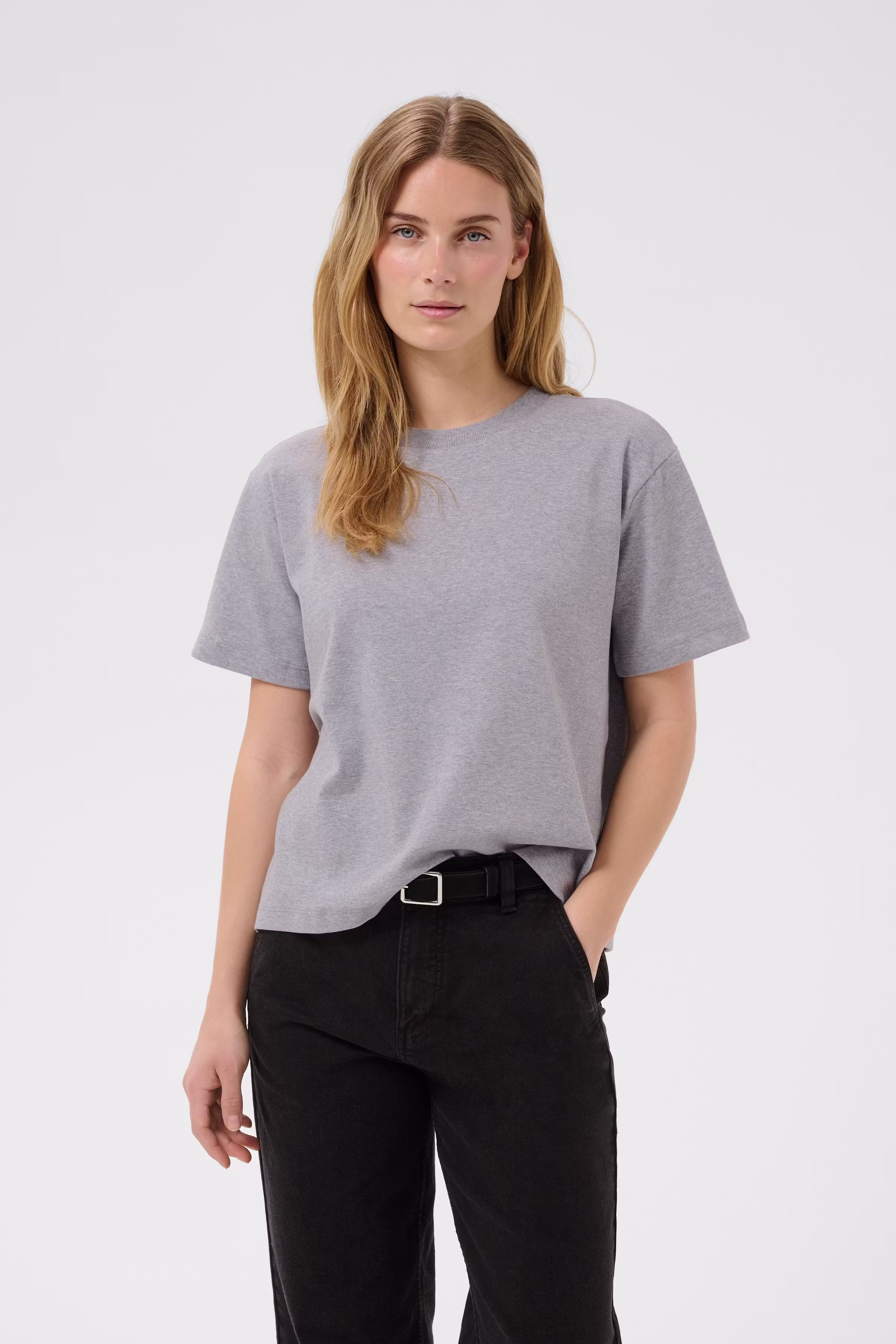 AnnePW T-shirt LOOKBOOK FRONT 30308060-304402