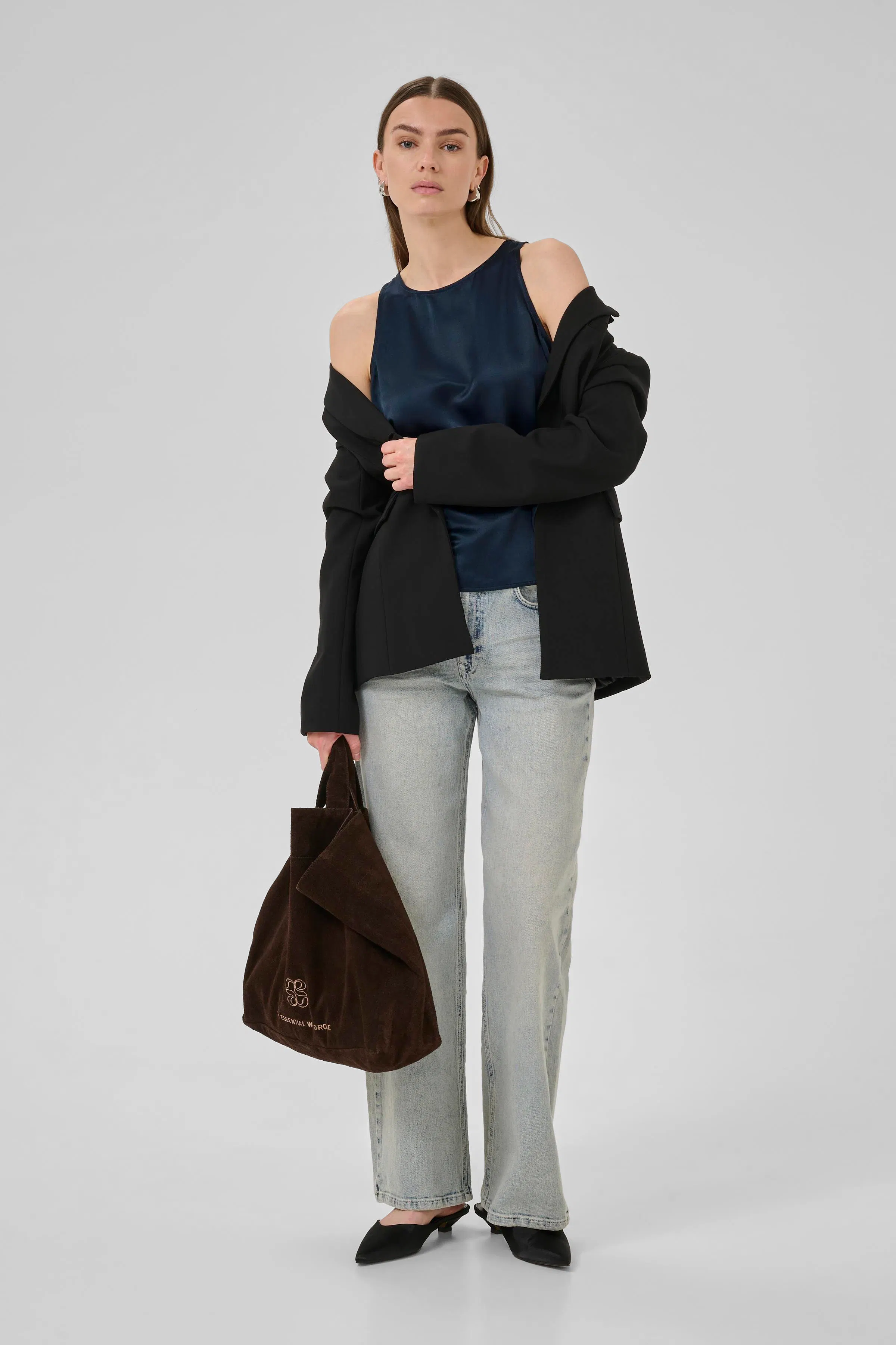 EstelleMW Top LOCATION NONE 10705226-194109