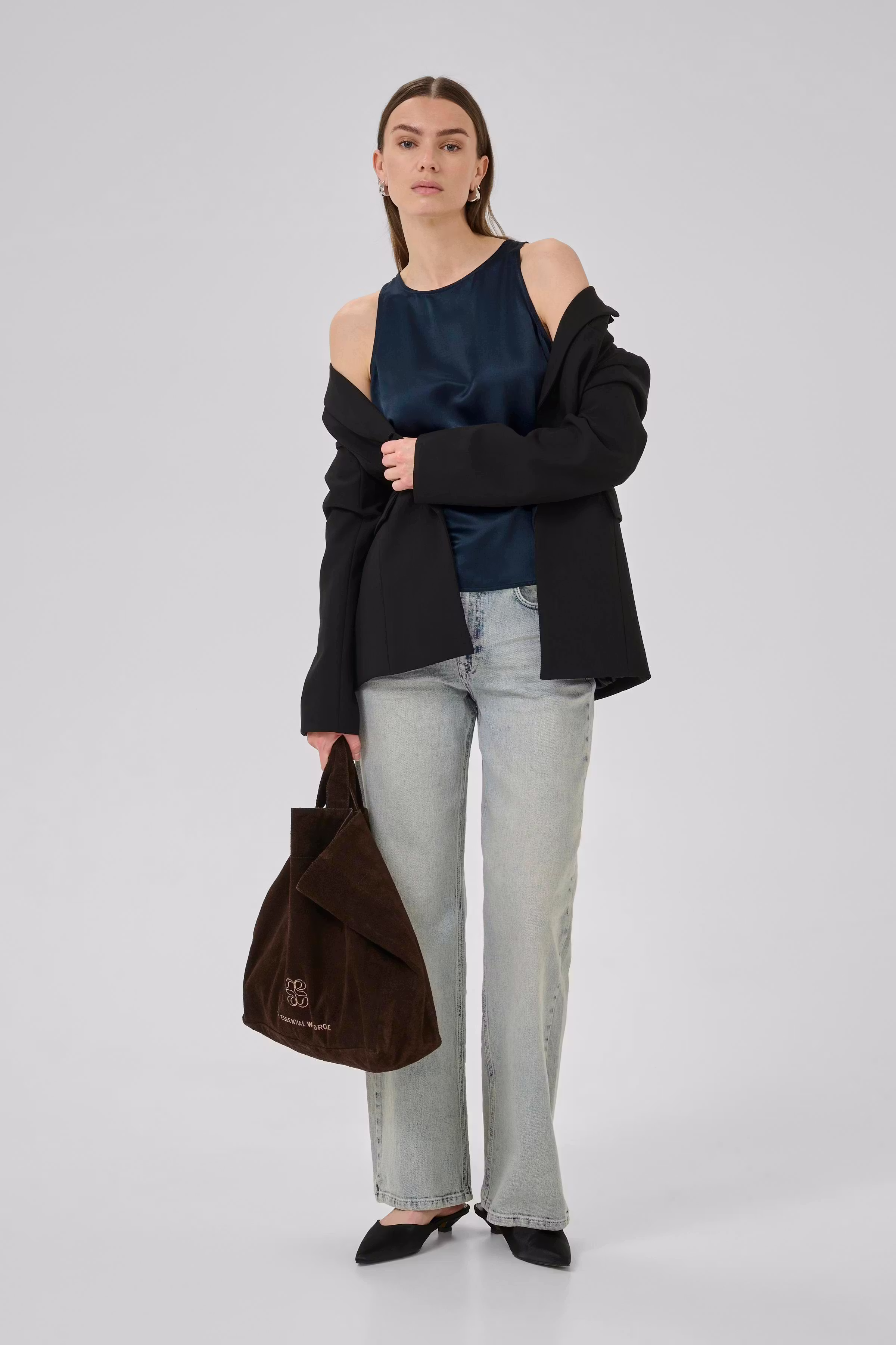 EstelleMW Top LOCATION NONE 10705226-194109