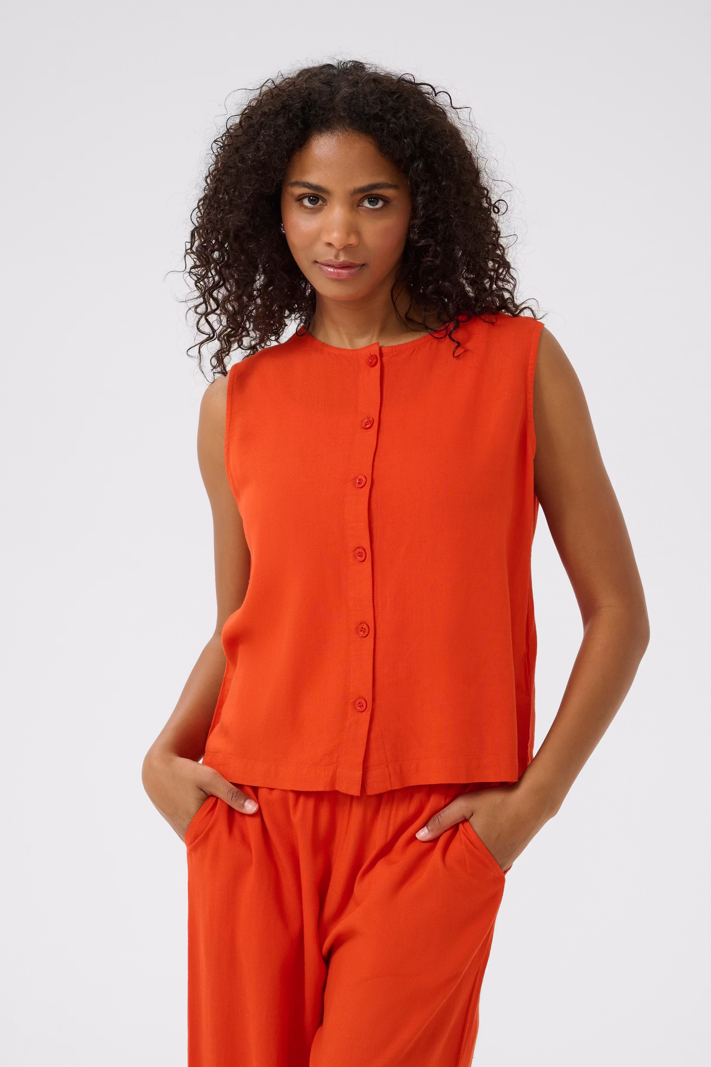 KAmilia Lin Bluse LOOKBOOK FRONT 10510158-171558