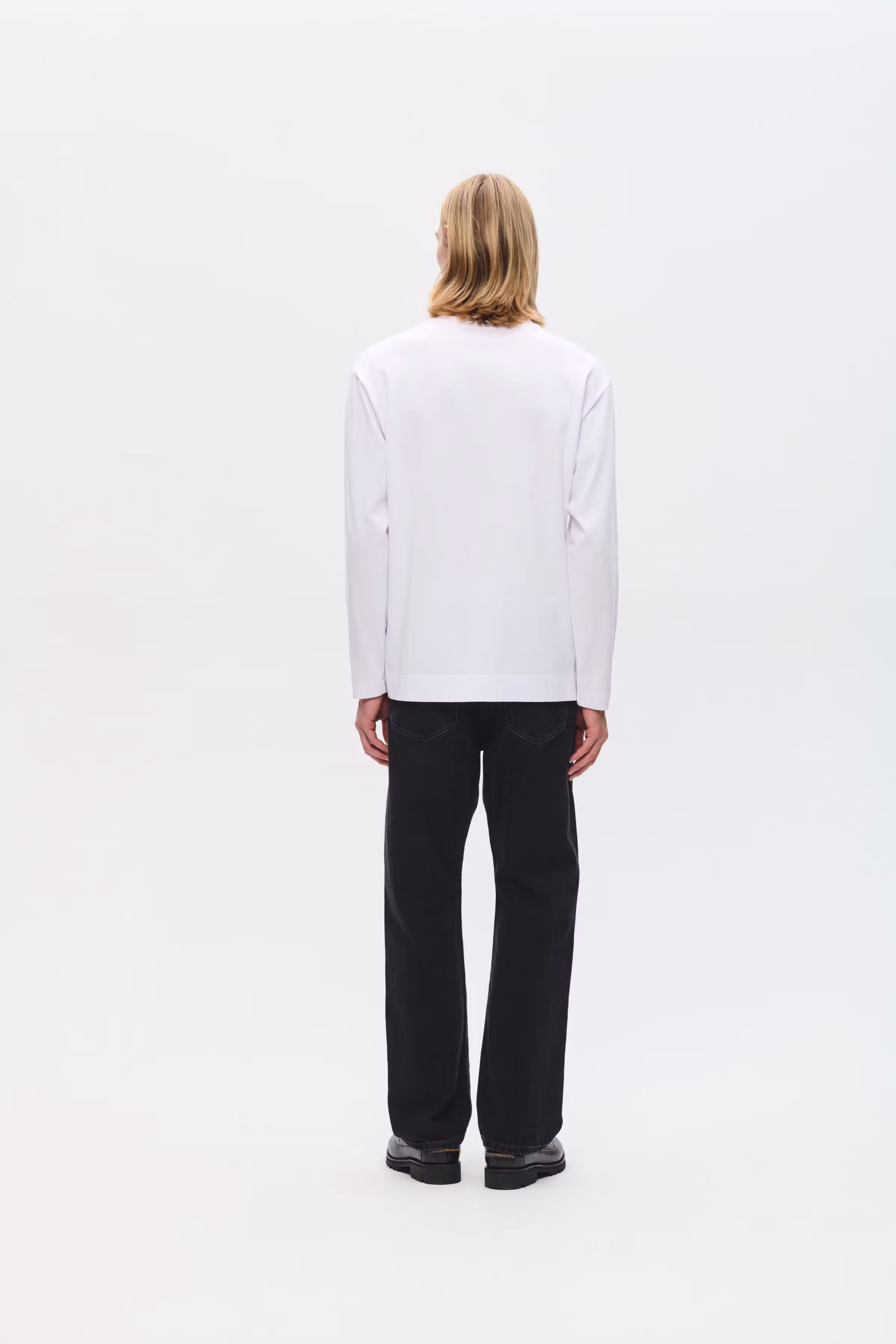 WWRyan LS T-shirt LOOKBOOK BACK 30252262-110601
