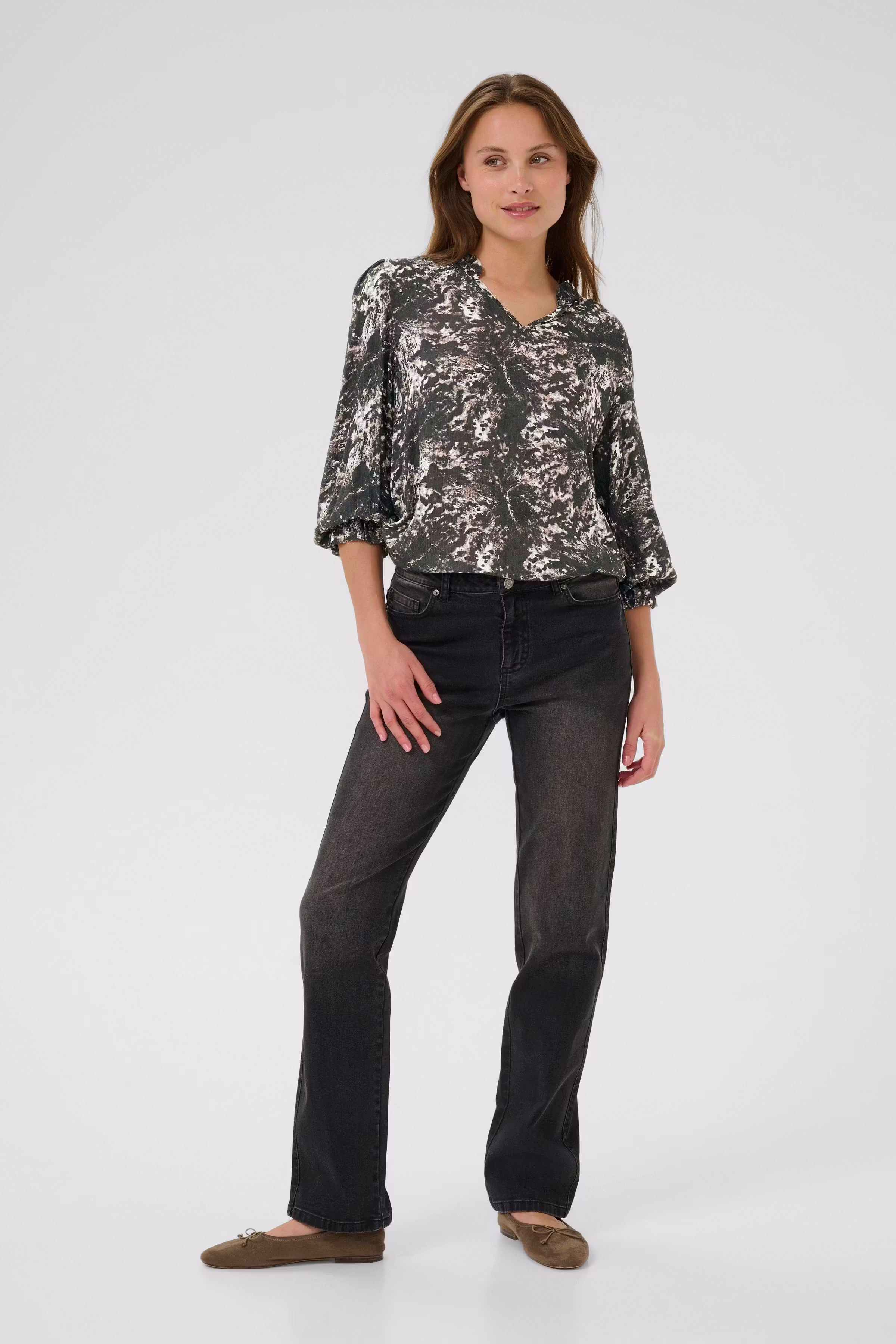 KAlinda Bluse LOOKBOOK FRONT 10510742-108203