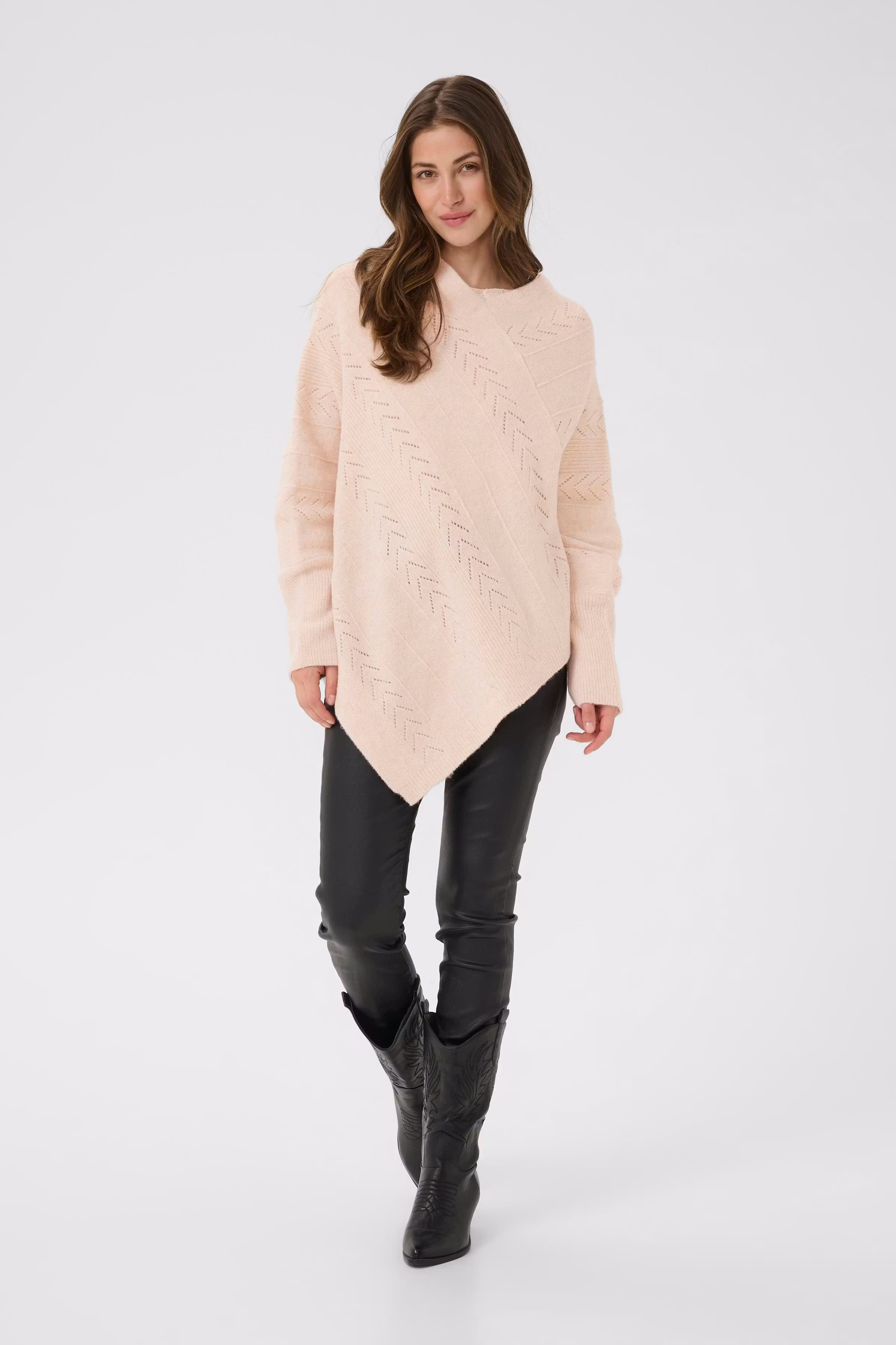 CRHoliday Poncho LOOKBOOK FRONT 10610828-100232
