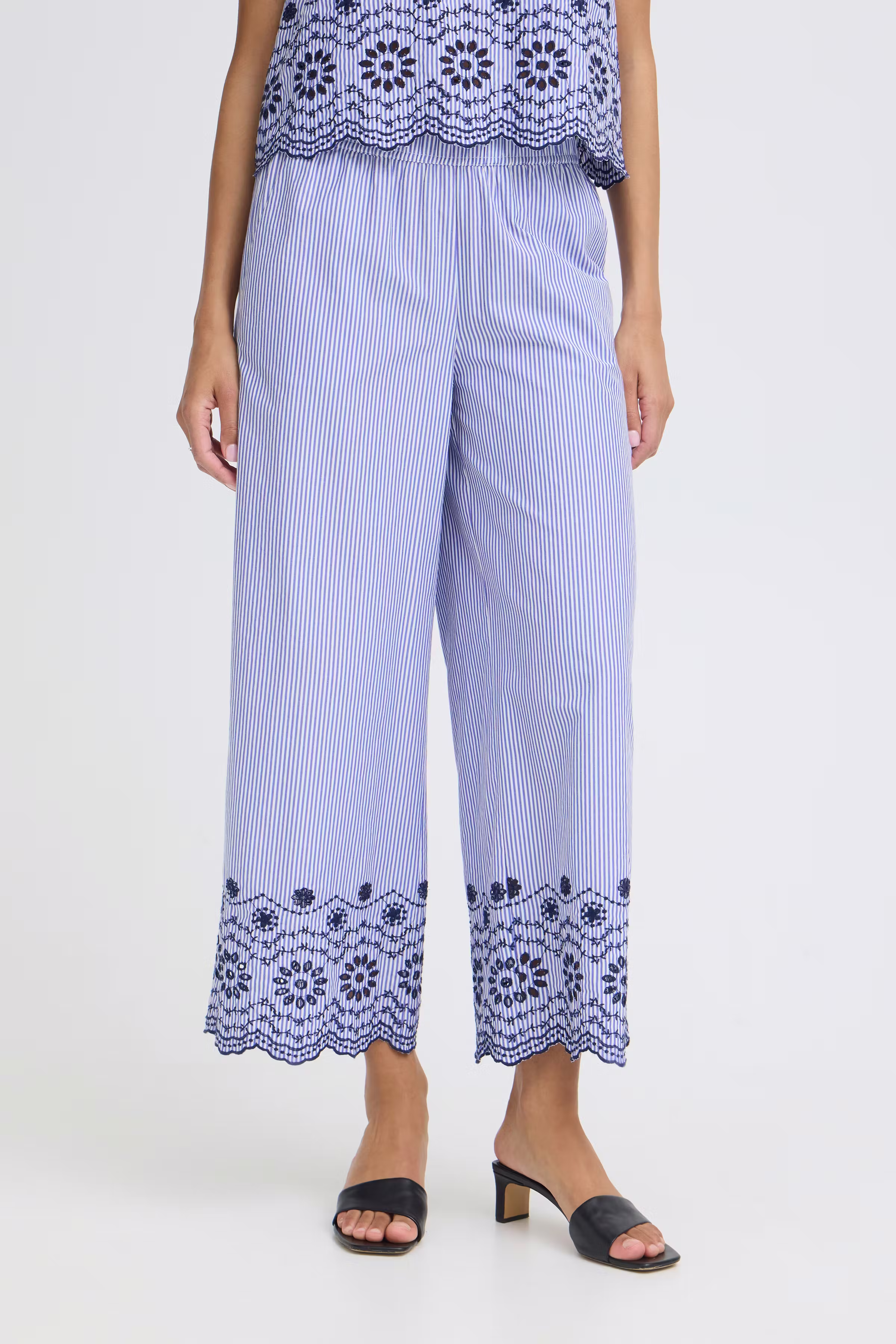 BYINZI Bukser LOOKBOOK FRONT 20819042-900008662