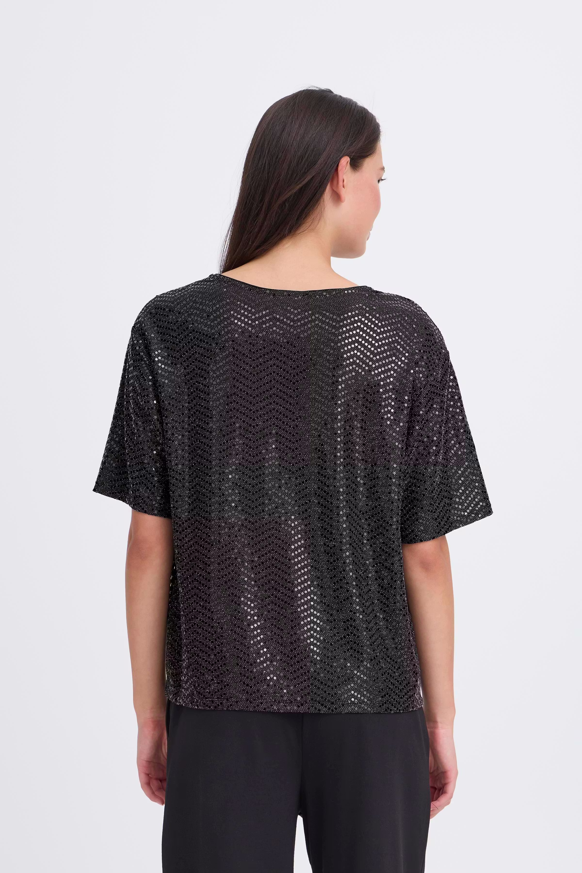 IHNELENIA T-shirt LOOKBOOK BACK 20124921-194008