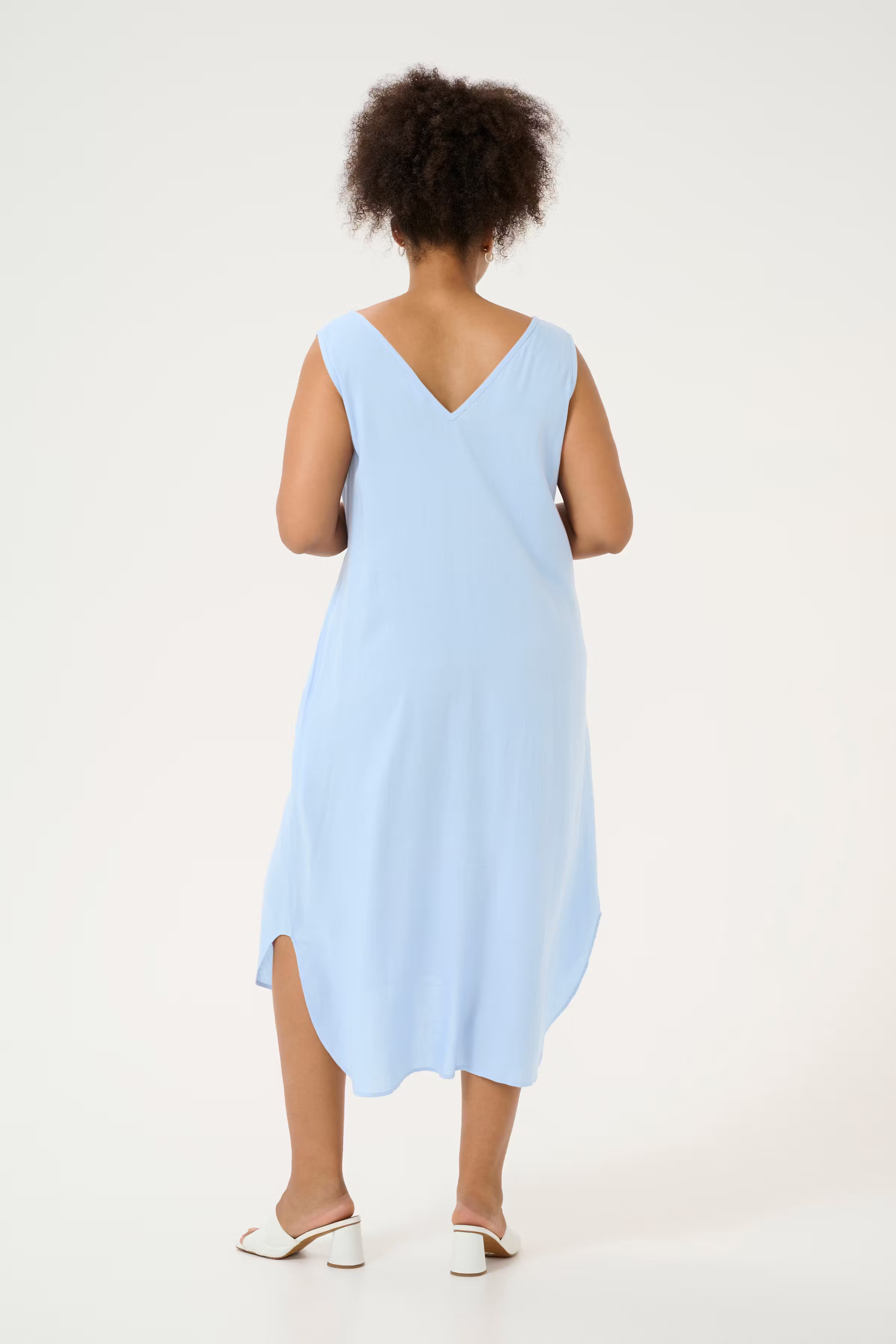 KCmille Kleid LOOKBOOK BACK 10582214-164016