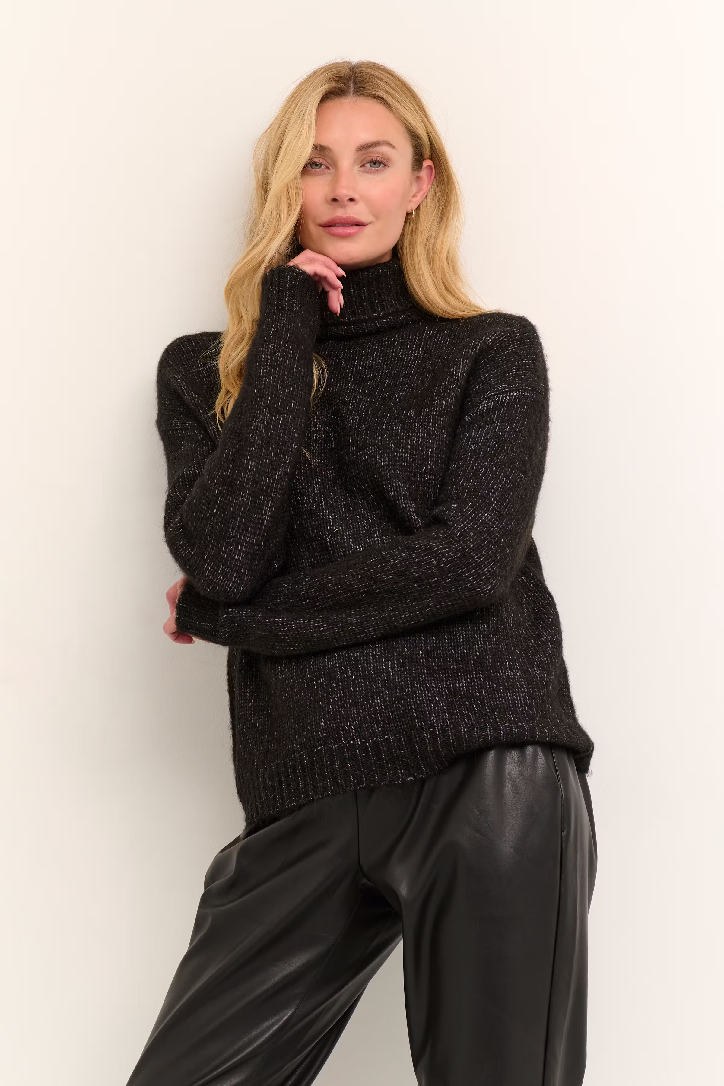 KAsarla Pullover LOOKBOOK FRONT 10506899-103406