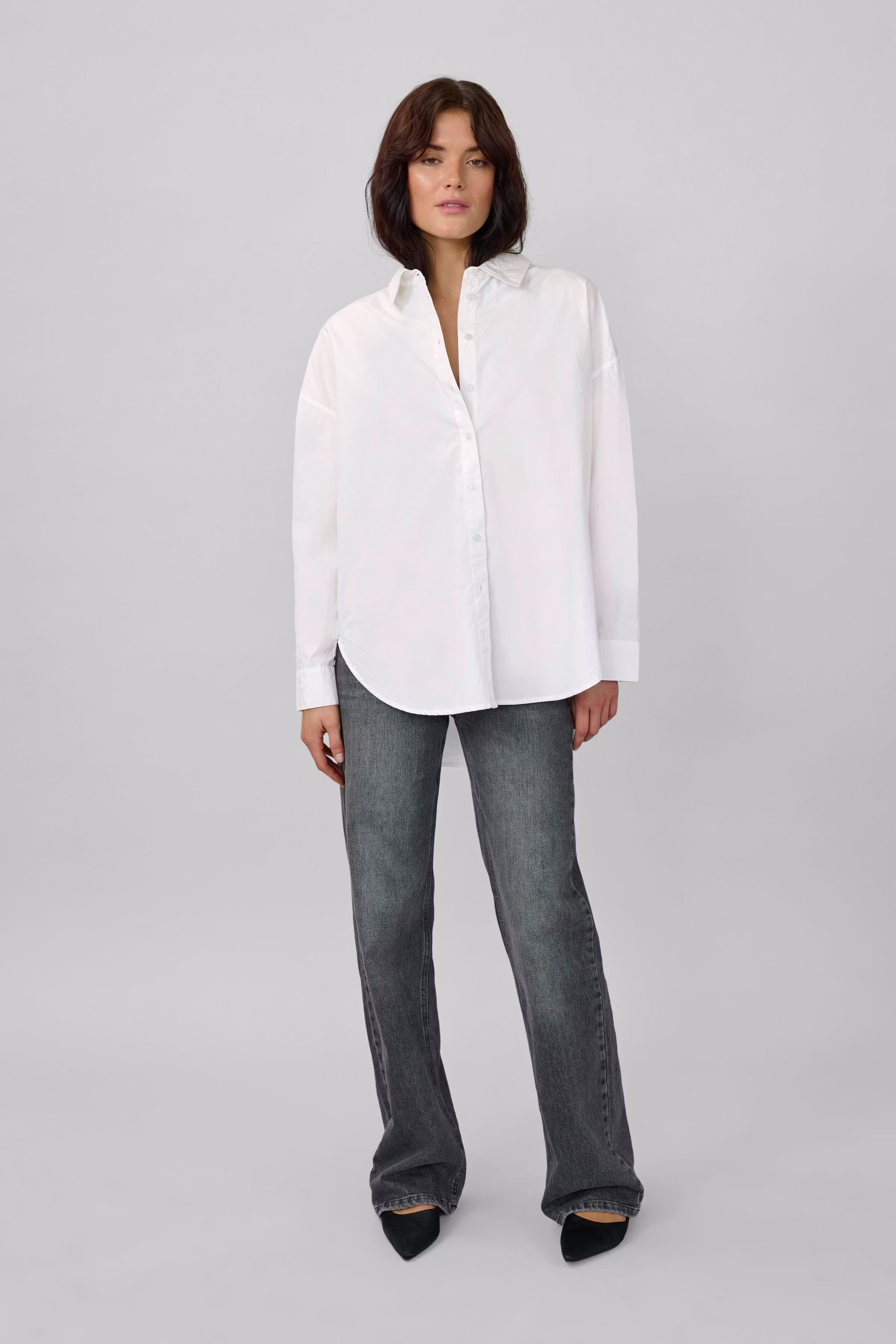 03 THE BOXY SHIRT LOOKBOOK FRONT 10705728-110601