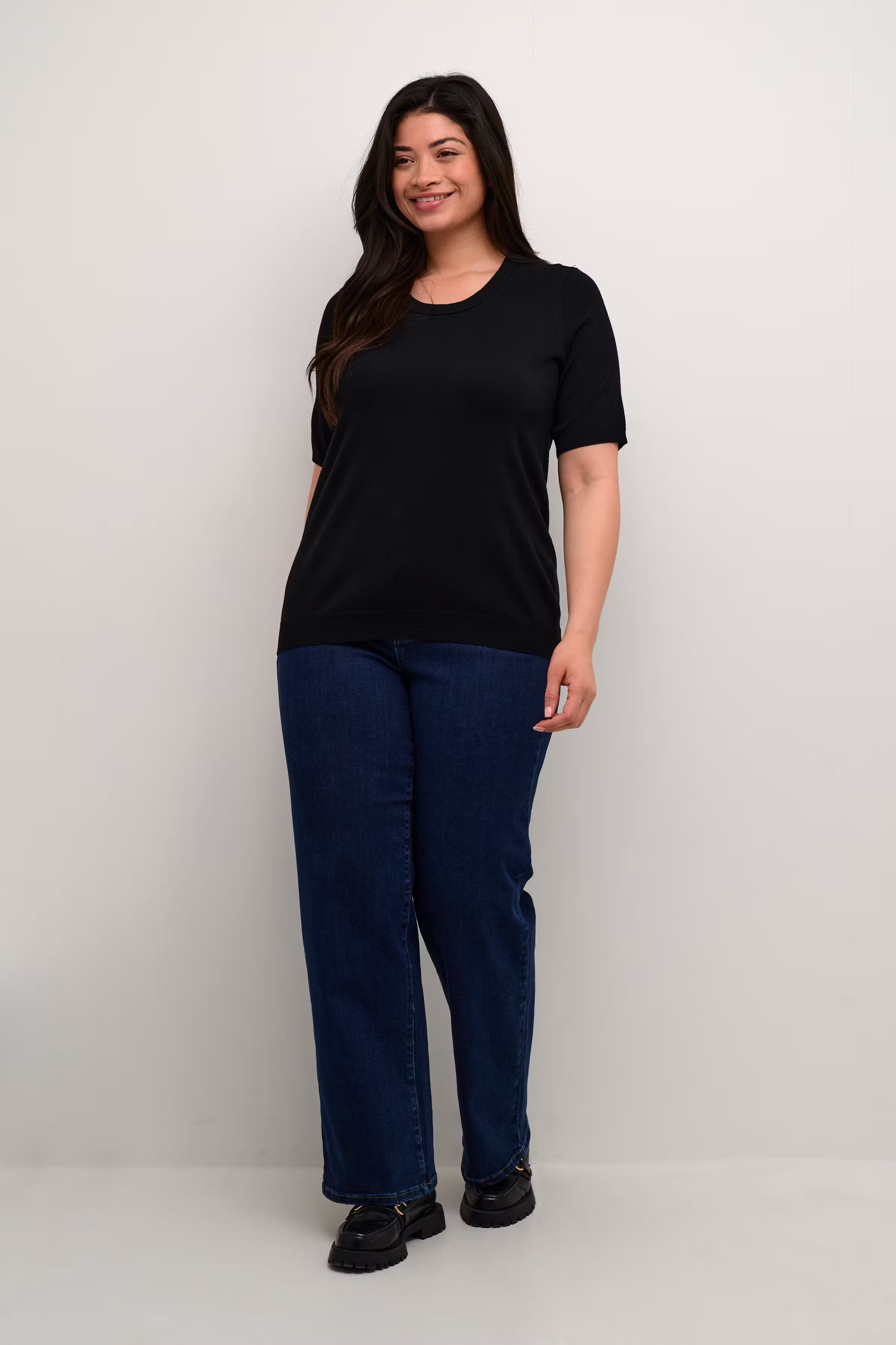 KClizzy Pullover LOOKBOOK FRONT 10582205-100121