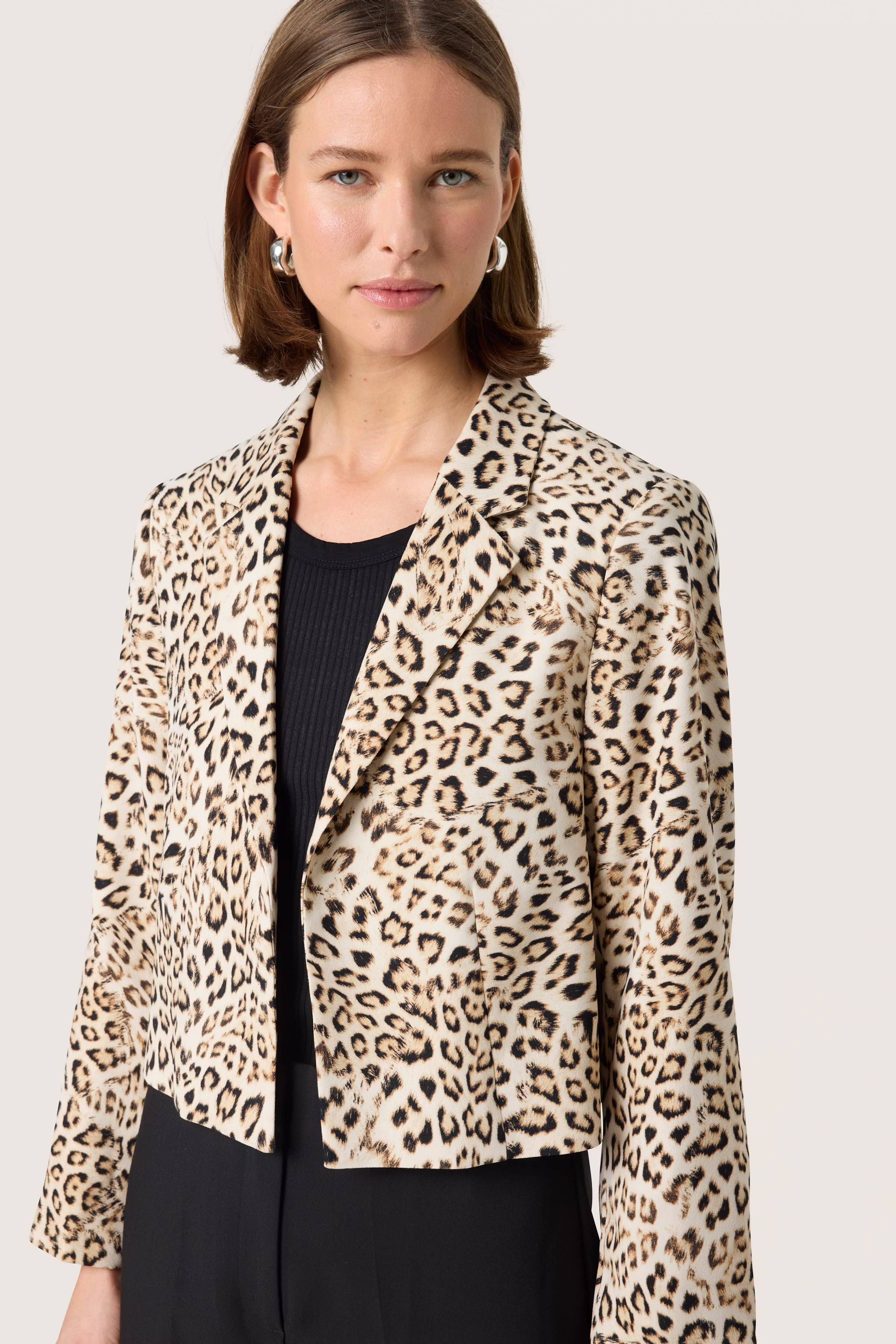 SLShirley Blazer LOOKBOOK DETAIL 30408465-303941