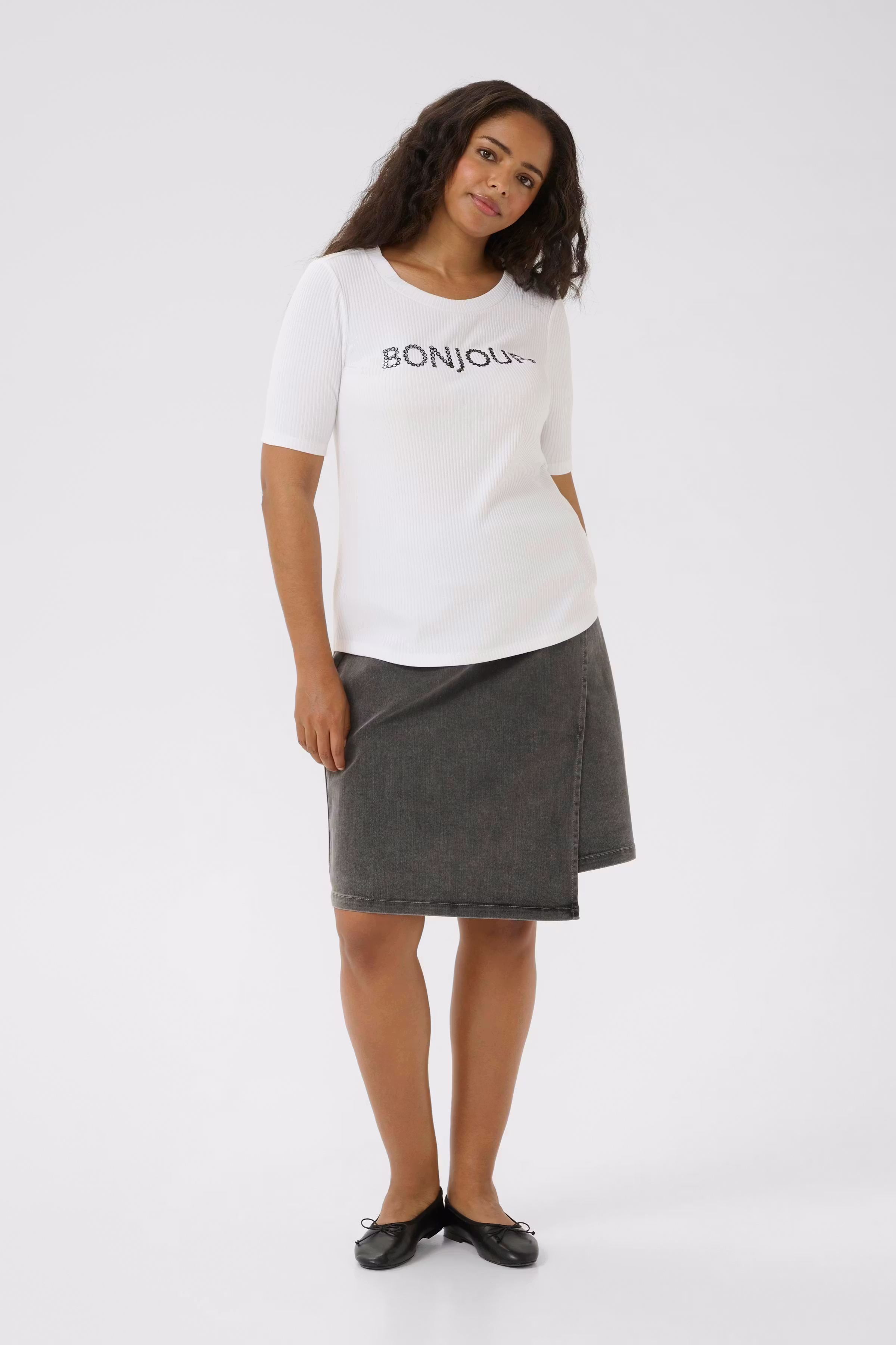 KCnour T-shirt LOOKBOOK FRONT 10583452-110601