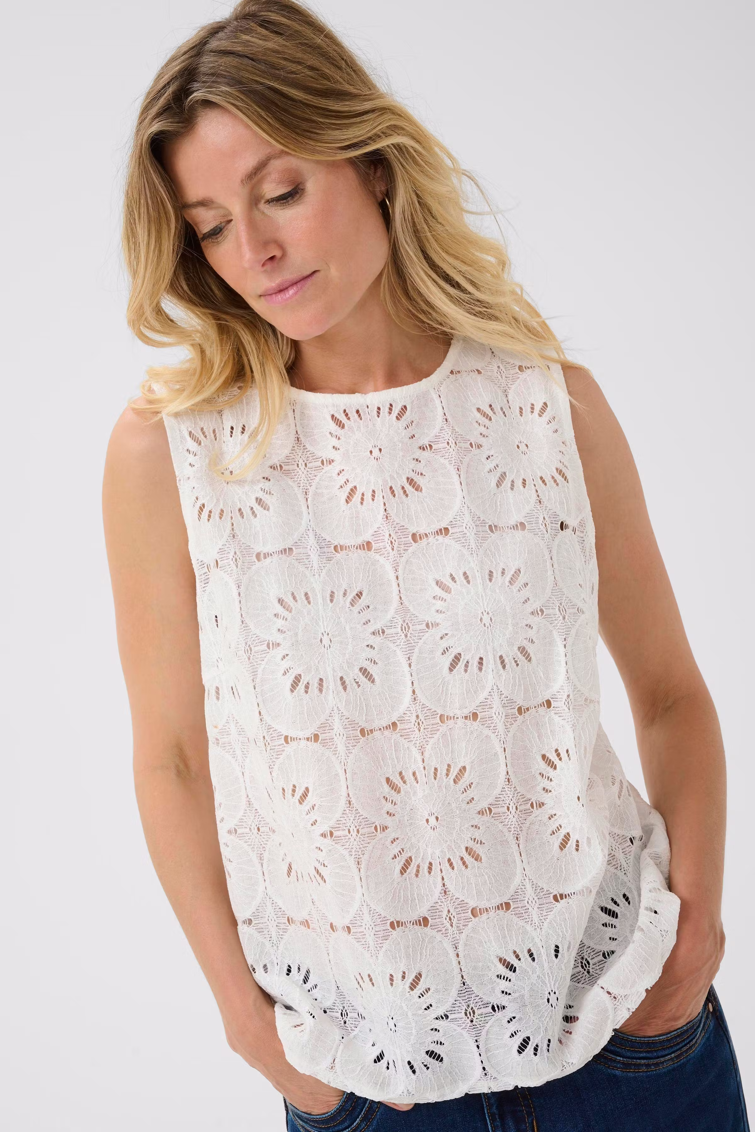 CRLibby Blouse LOOKBOOK DETAIL 10614119-110602