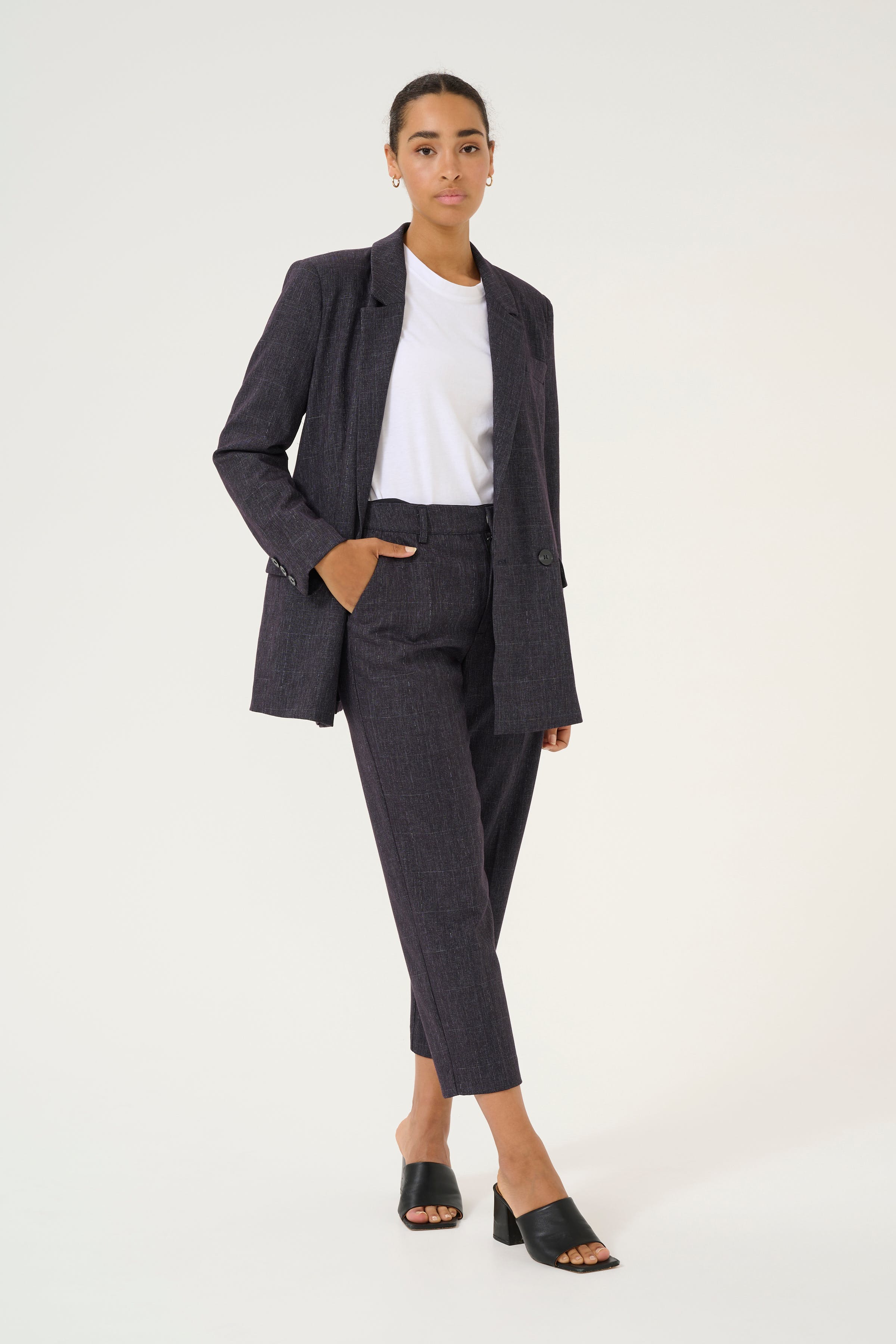 KApernilla Trousers LOOKBOOK FRONT 10509507-106807