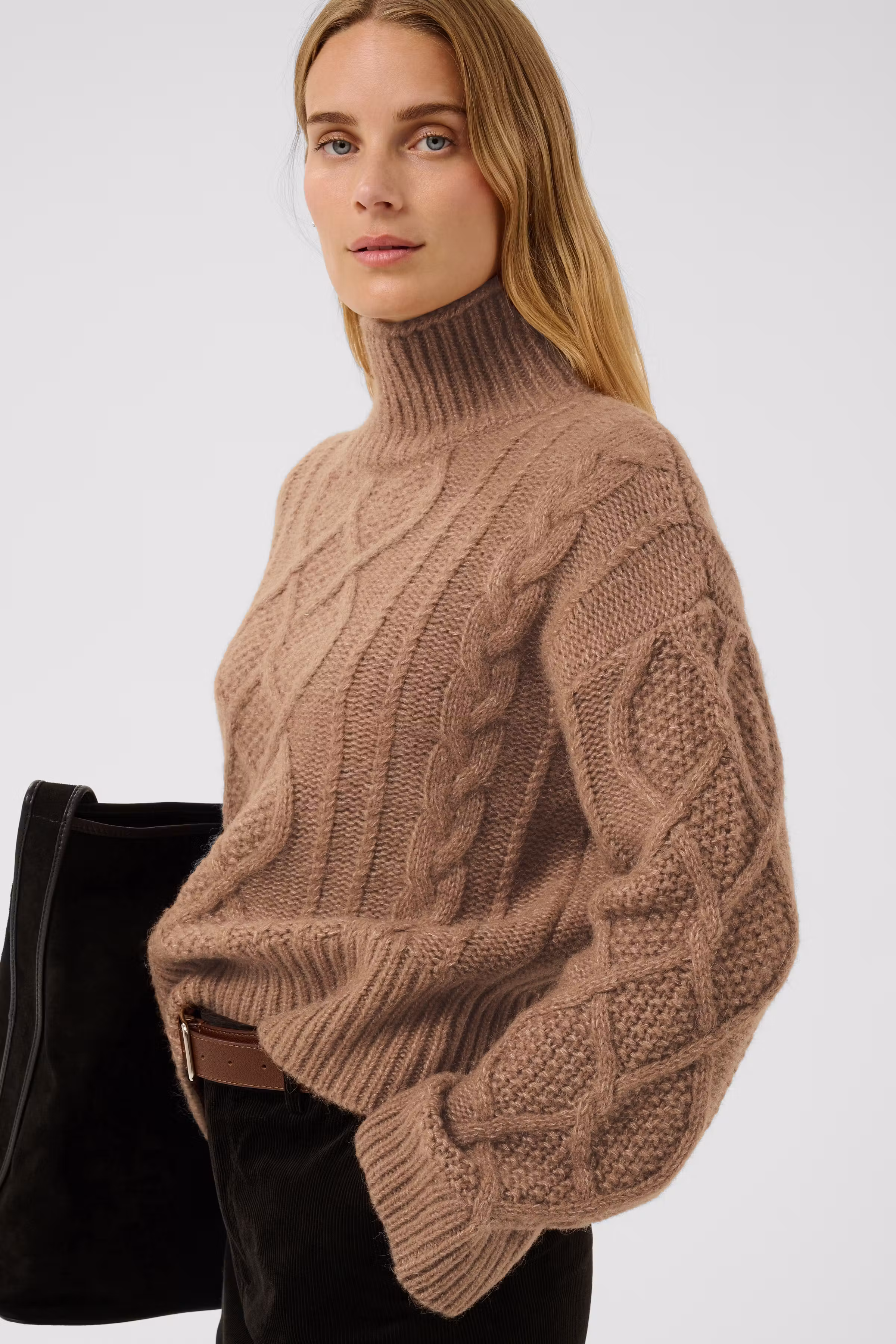 ChannaPW Pullover LOOKBOOK DETAIL 30310840-305386