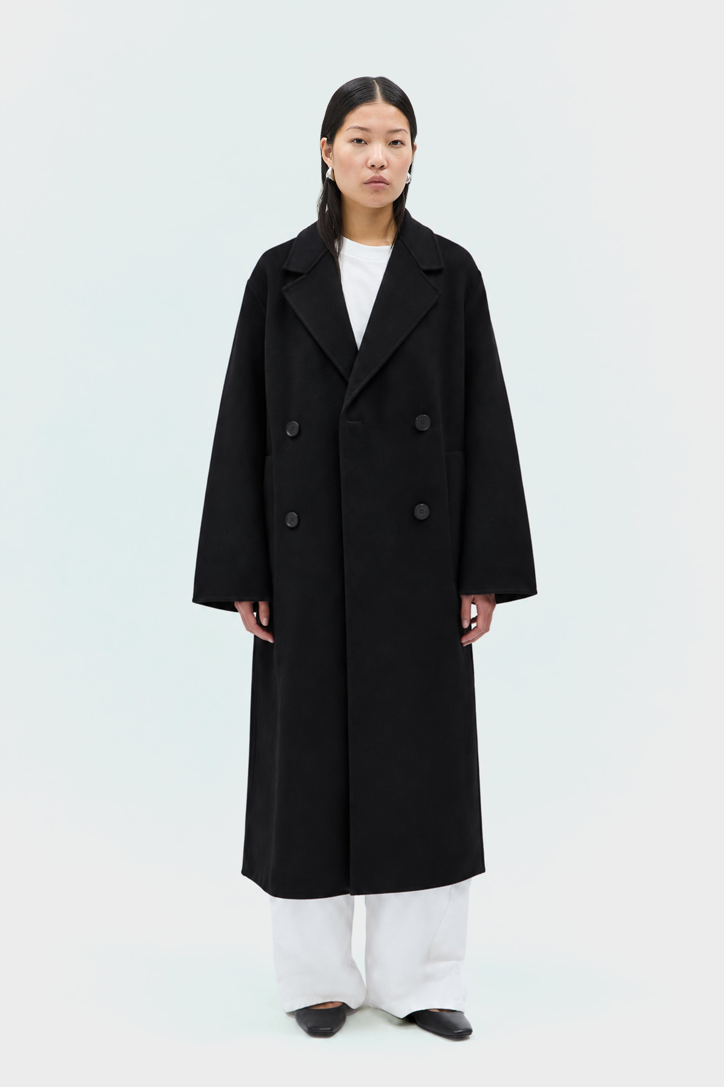 IOClara Coat LOOKBOOK FRONT 30600092-BK999
