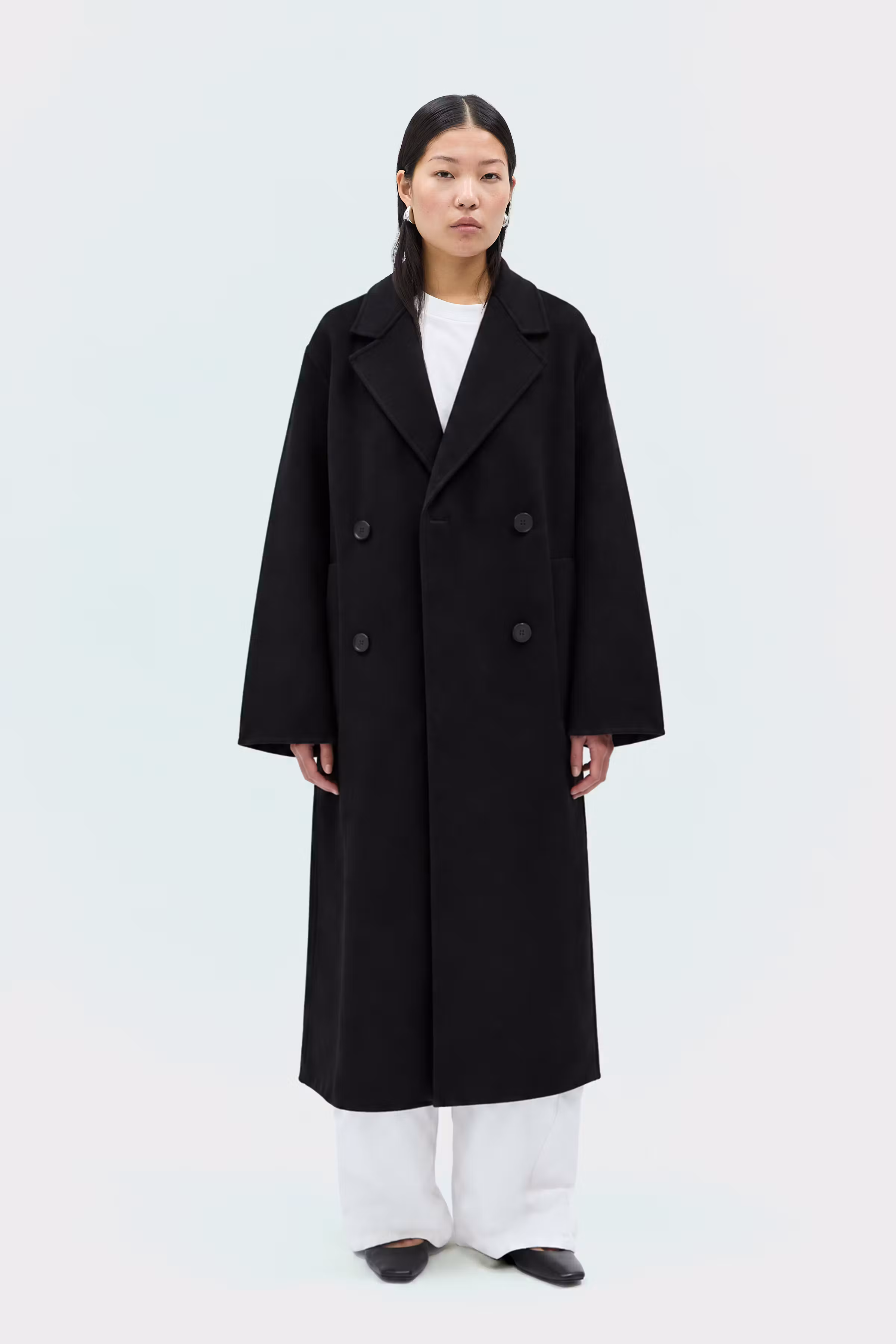 IOClara Coat LOOKBOOK FRONT 30600092-BK999