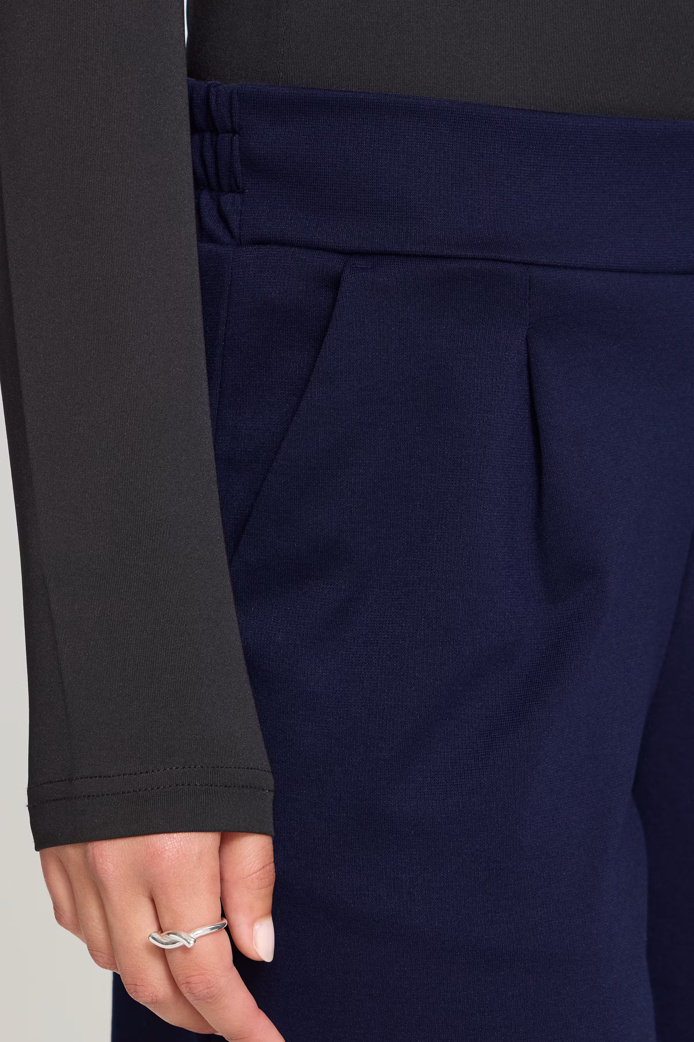 IHKATE Trousers LOOKBOOK DETAIL 20118337-193831