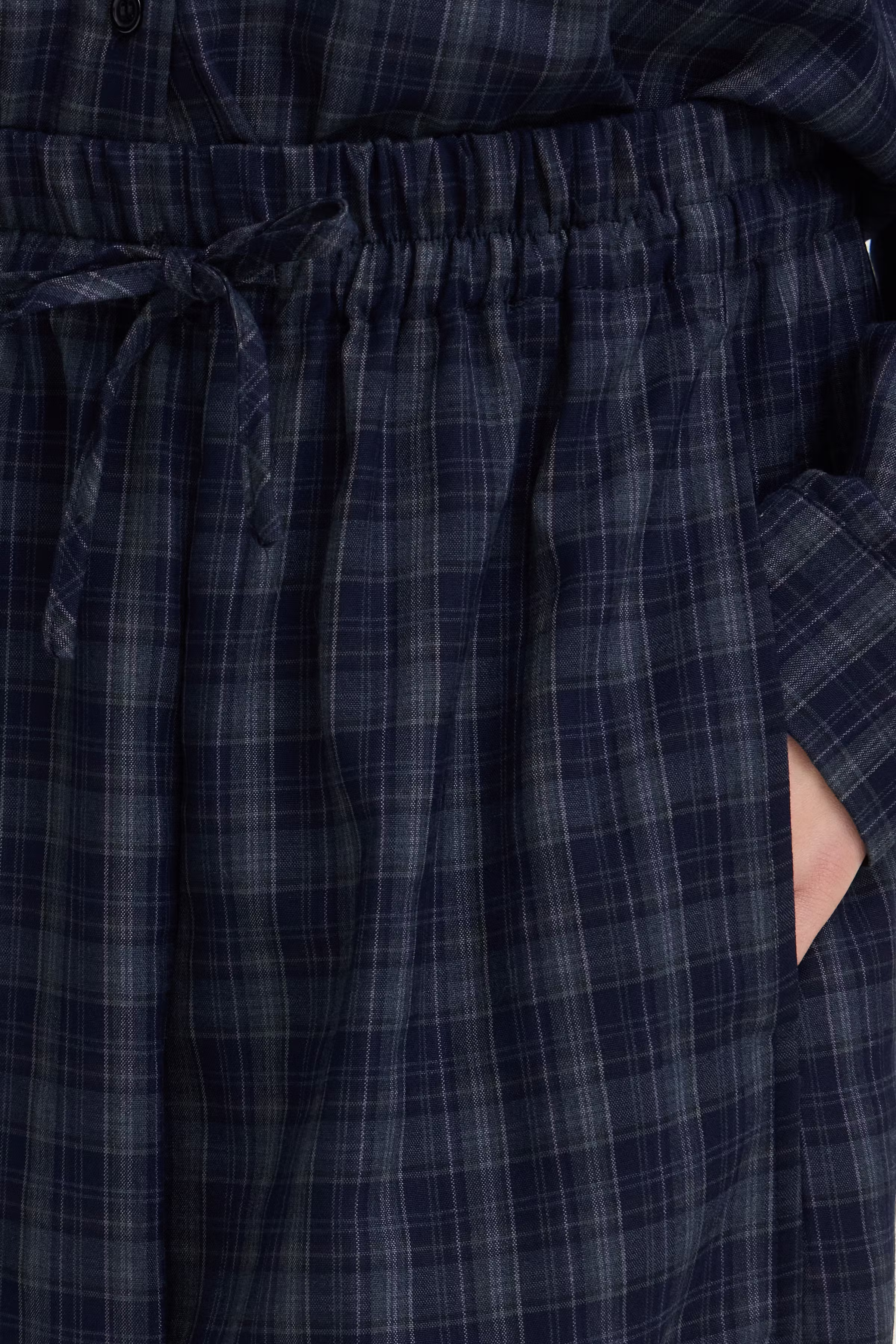 IXTRINE pants LOOKBOOK DETAIL 20123490-205802