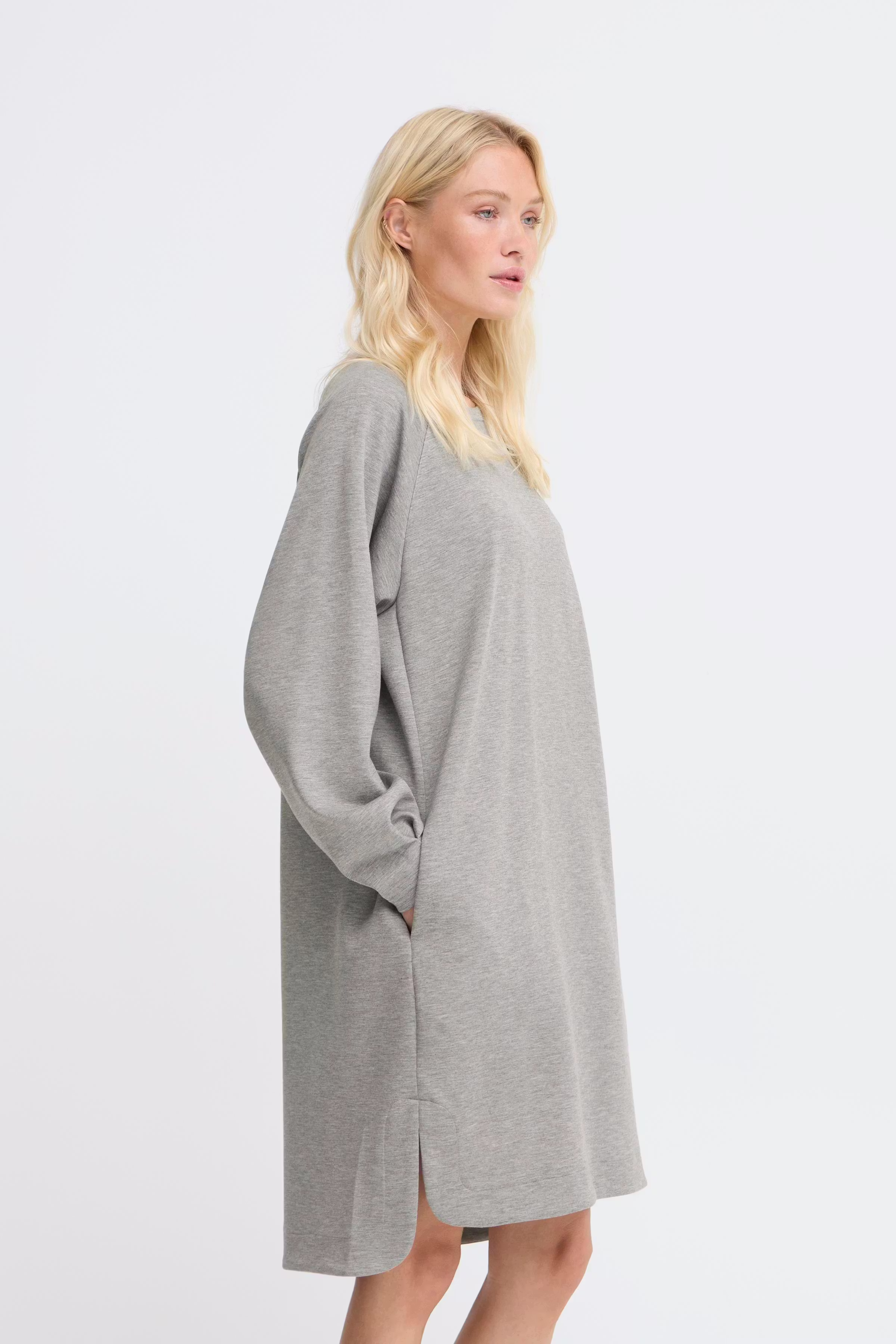 BYPUSTI Kjole LOOKBOOK FRONT 20818050-200455