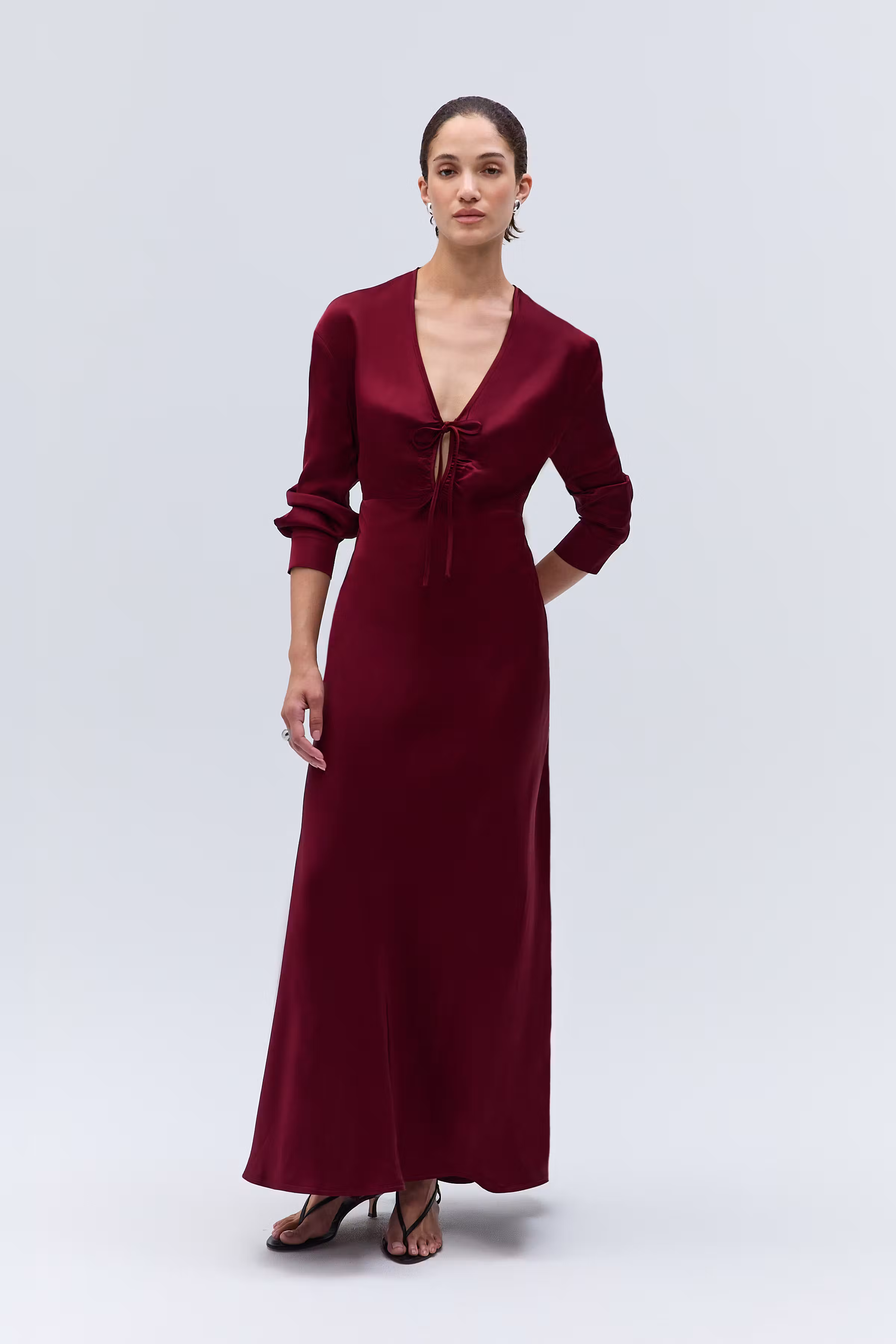 IOOlga Dress LOOKBOOK FRONT 30600009-RE404