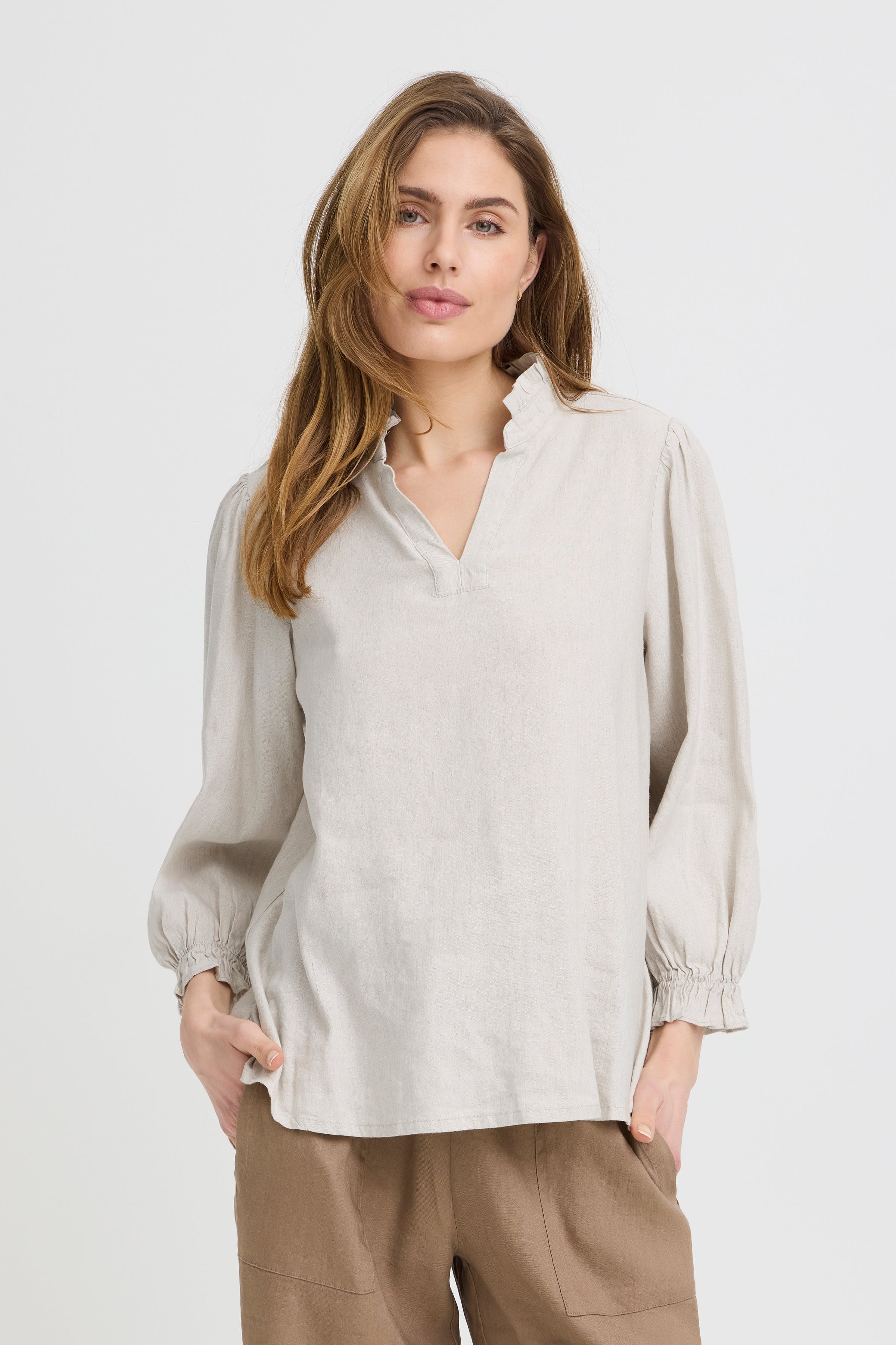 PZLUCA Bluse LOOKBOOK FRONT 50210428-1309071