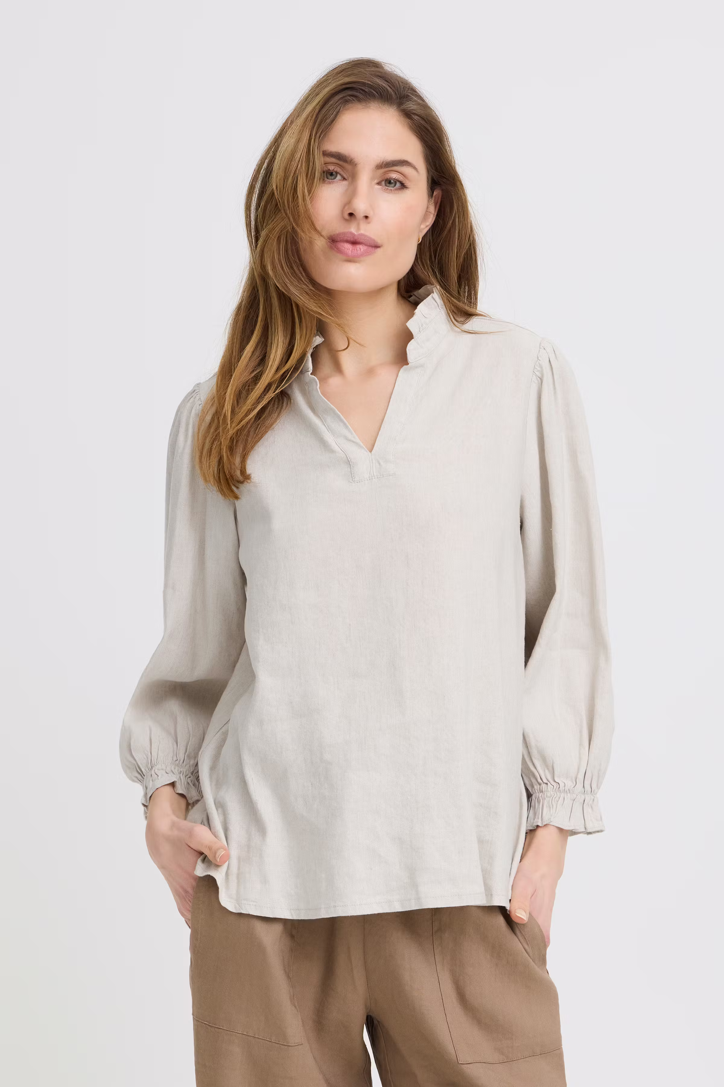 PZLUCA Bluse LOOKBOOK FRONT 50210428-1309071