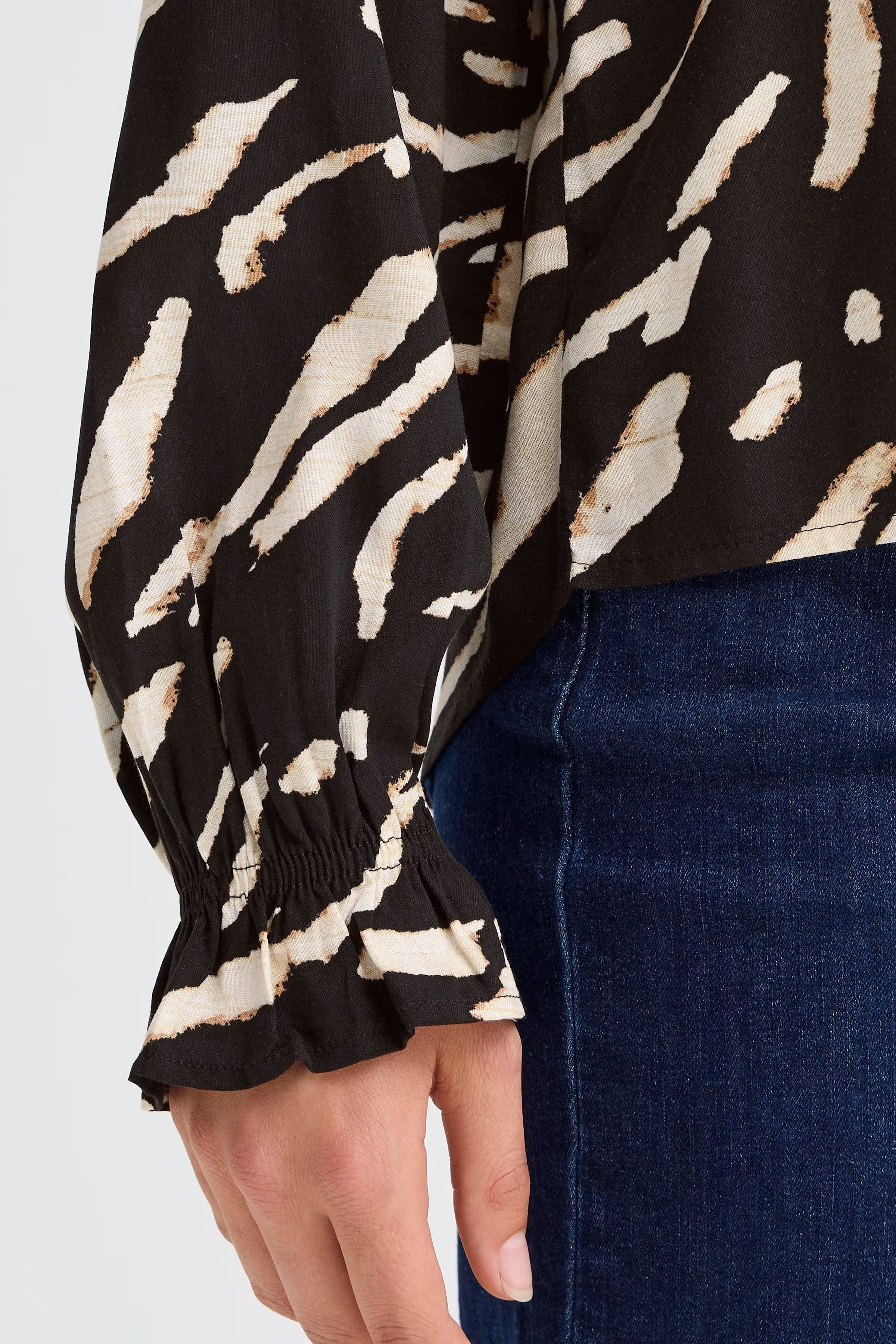 FRFLOWY Bluse LOOKBOOK DETAIL 20614106-205126