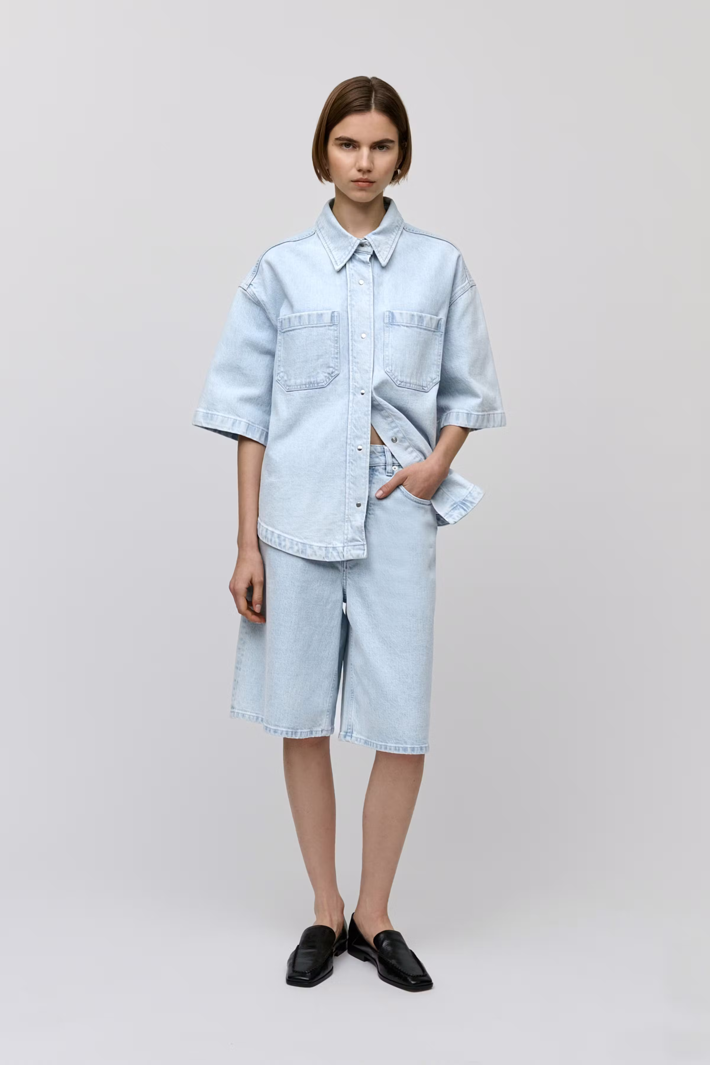 PIRI Shorts LOOKBOOK FRONT 30600523-BL806