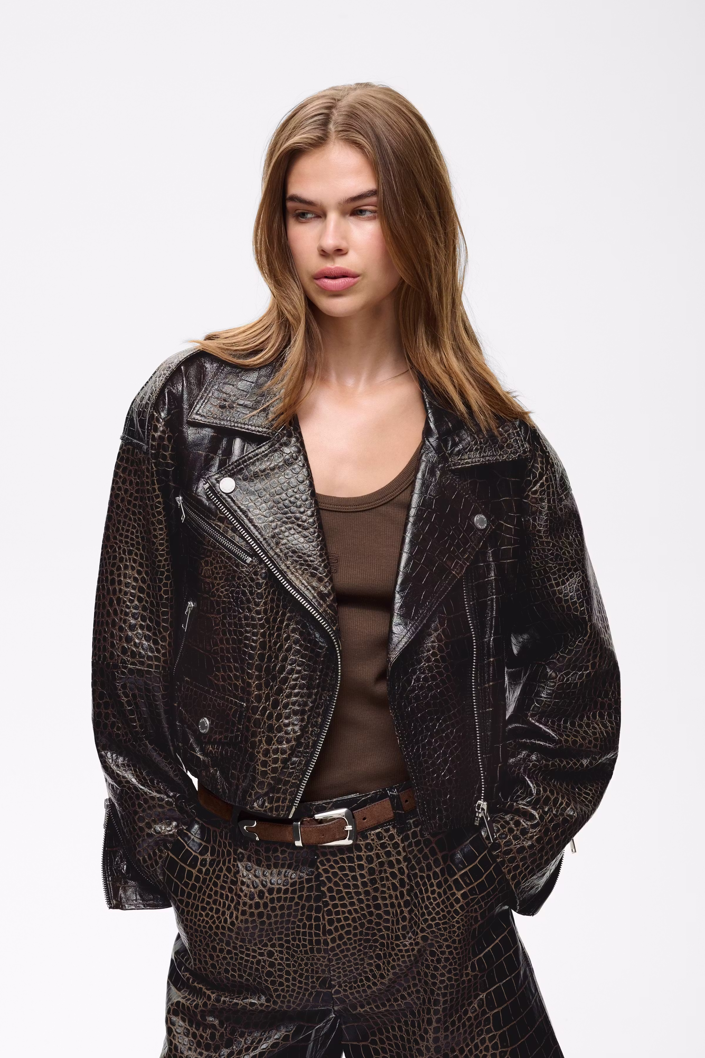 GZcesi Outerwear LOOKBOOK FRONT 10911358-109602
