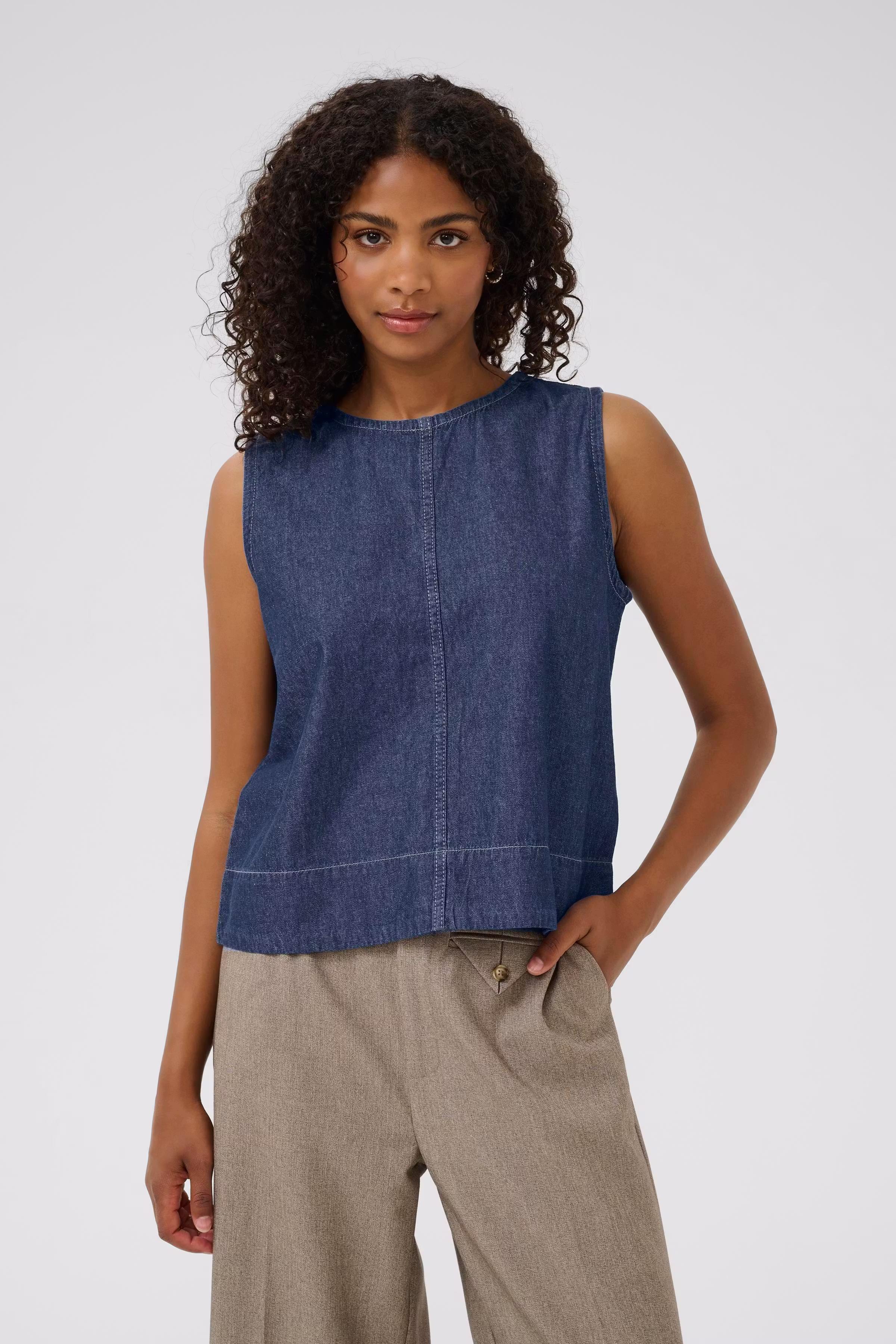 KAluise Blouse LOOKBOOK FRONT 10510094-107709