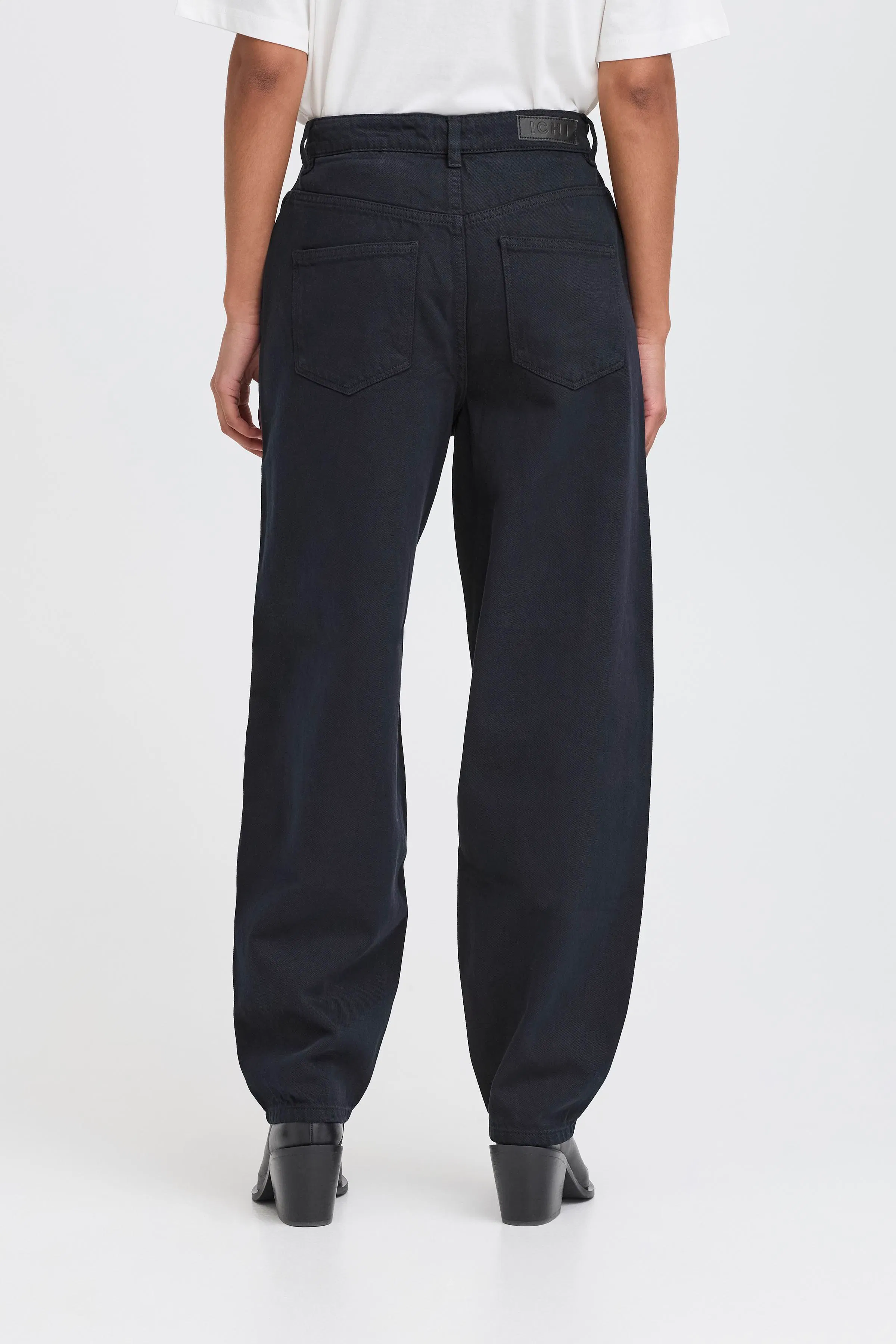 IHHEZANO Jeans LOOKBOOK BACK 20124054-194013