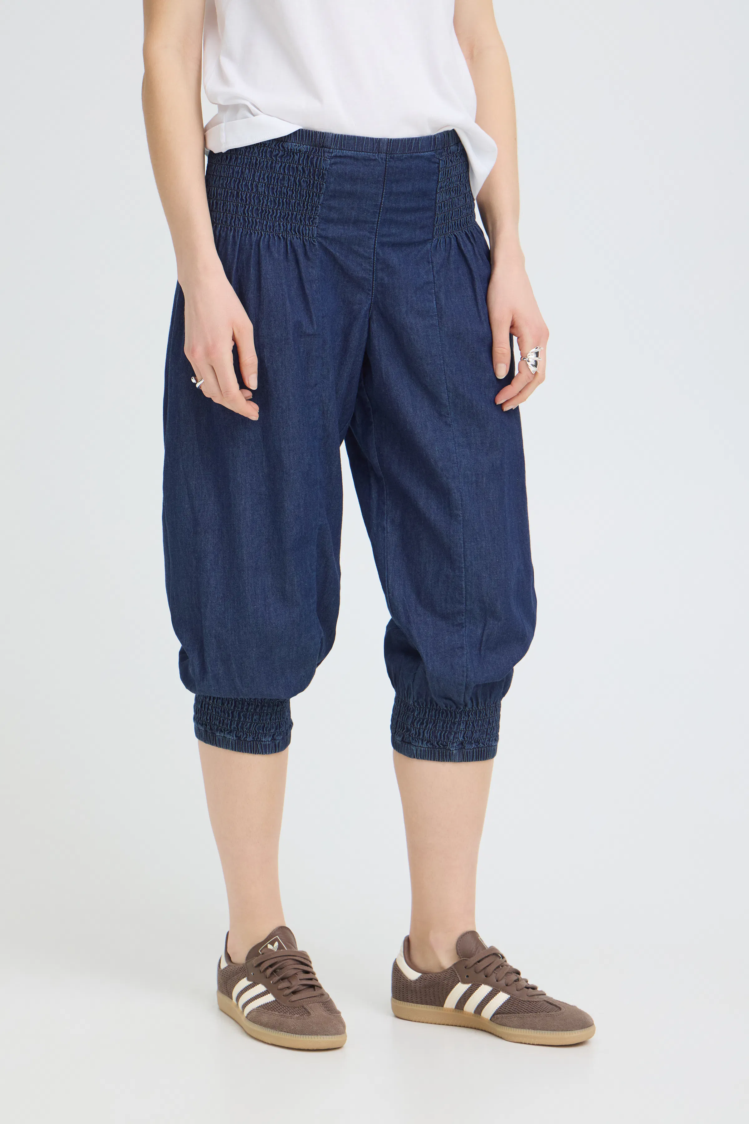 PZJILL Capri bukser LOOKBOOK FRONT 50210771-200002