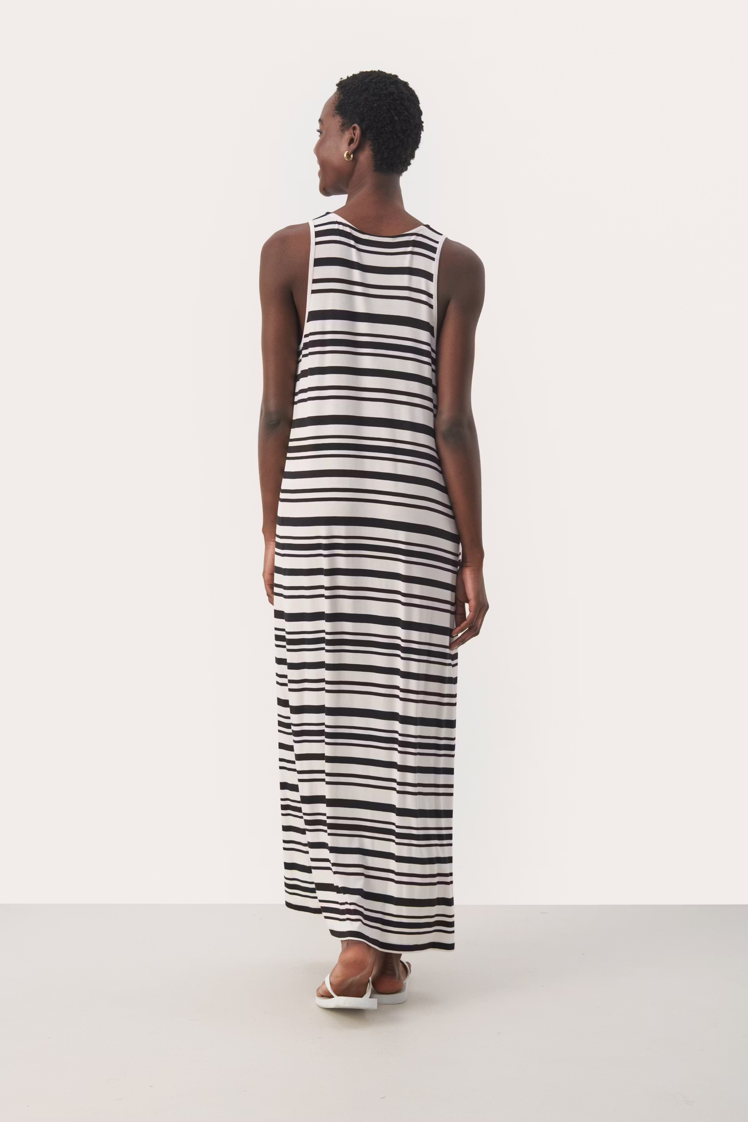 GekkaPW Klänning LOOKBOOK BACK 30308645-302920