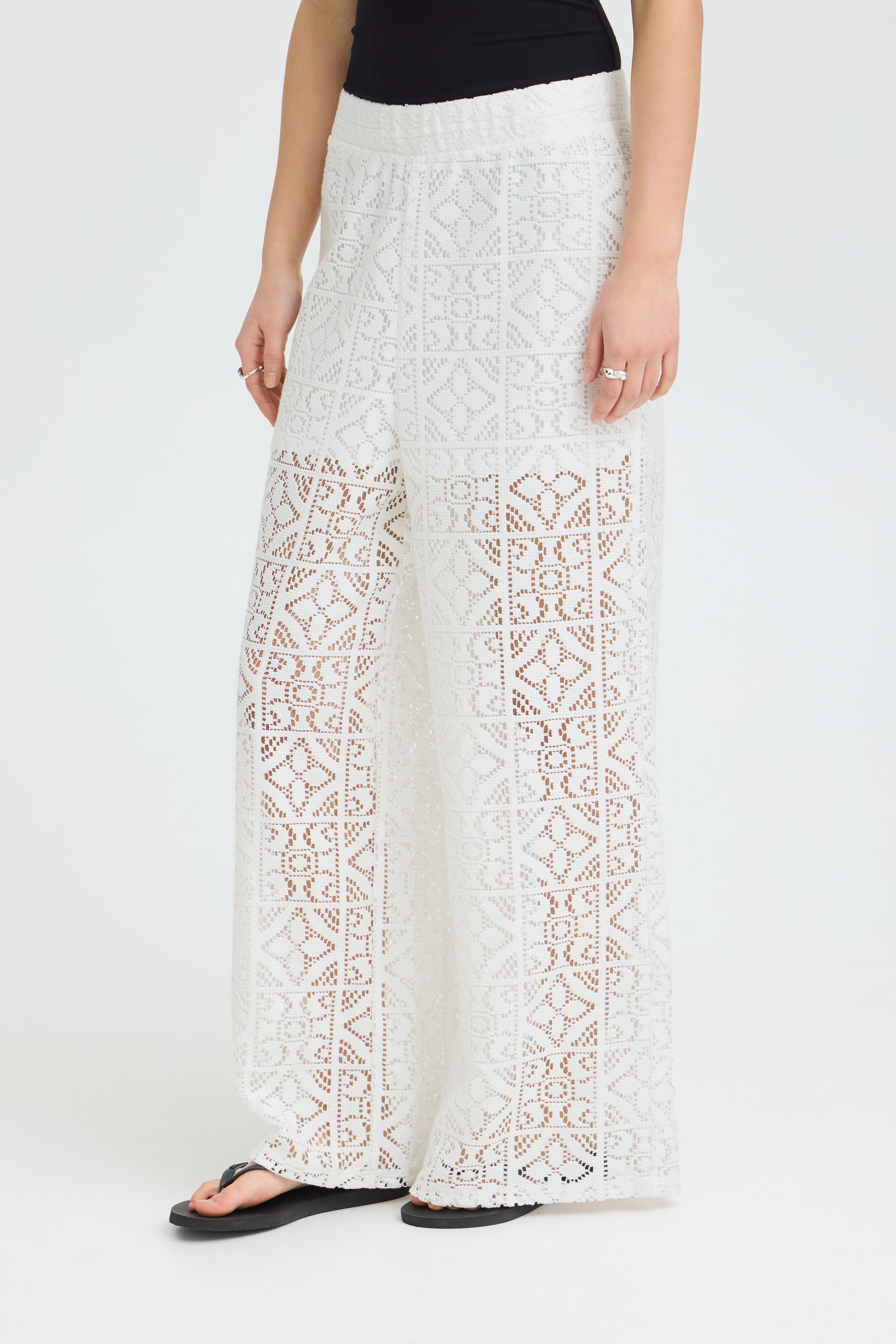 IHNAIMA Bukser LOOKBOOK FRONT 20126571-114201