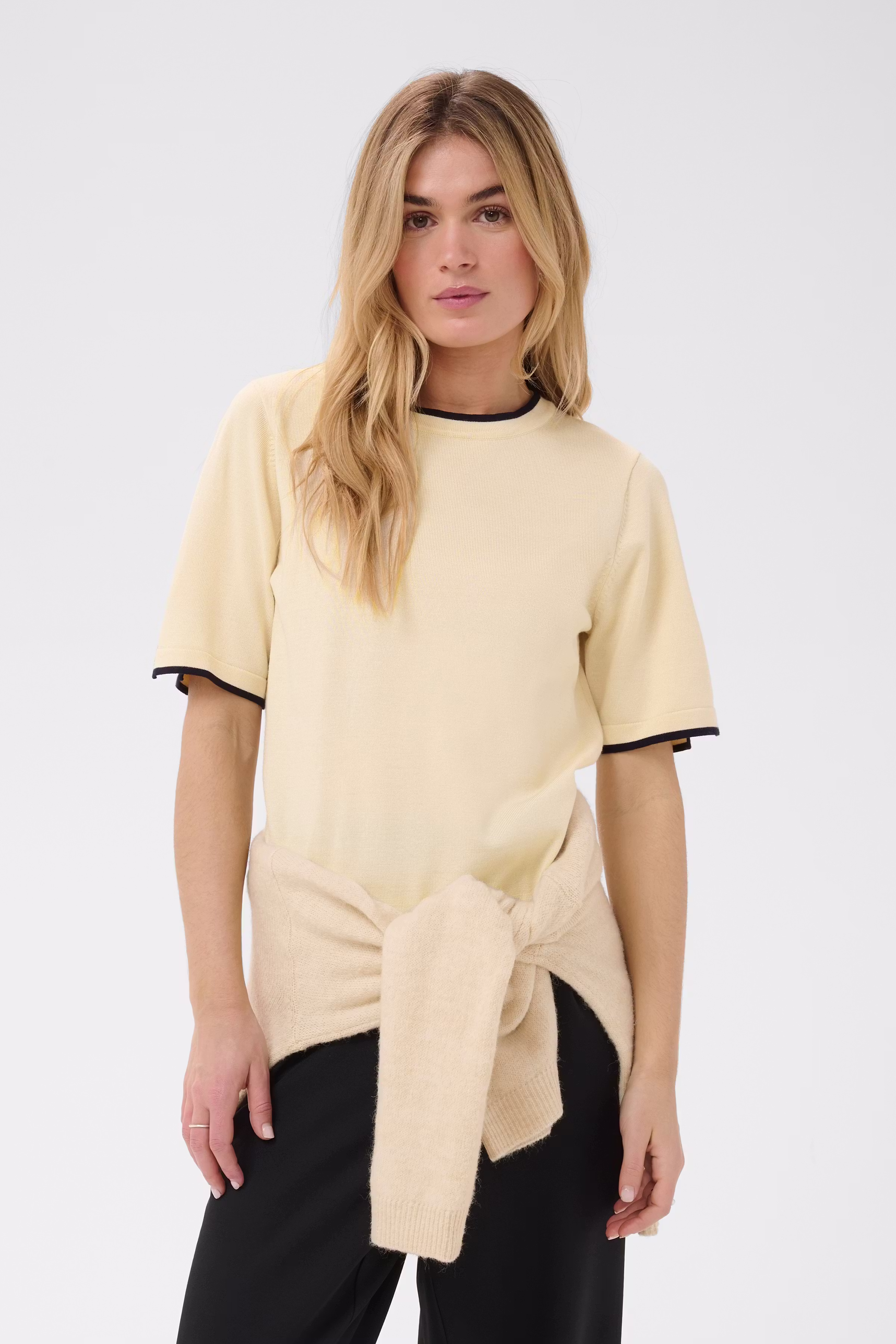 MilaSZ Pullover LOOKBOOK FRONT 30514647-305103