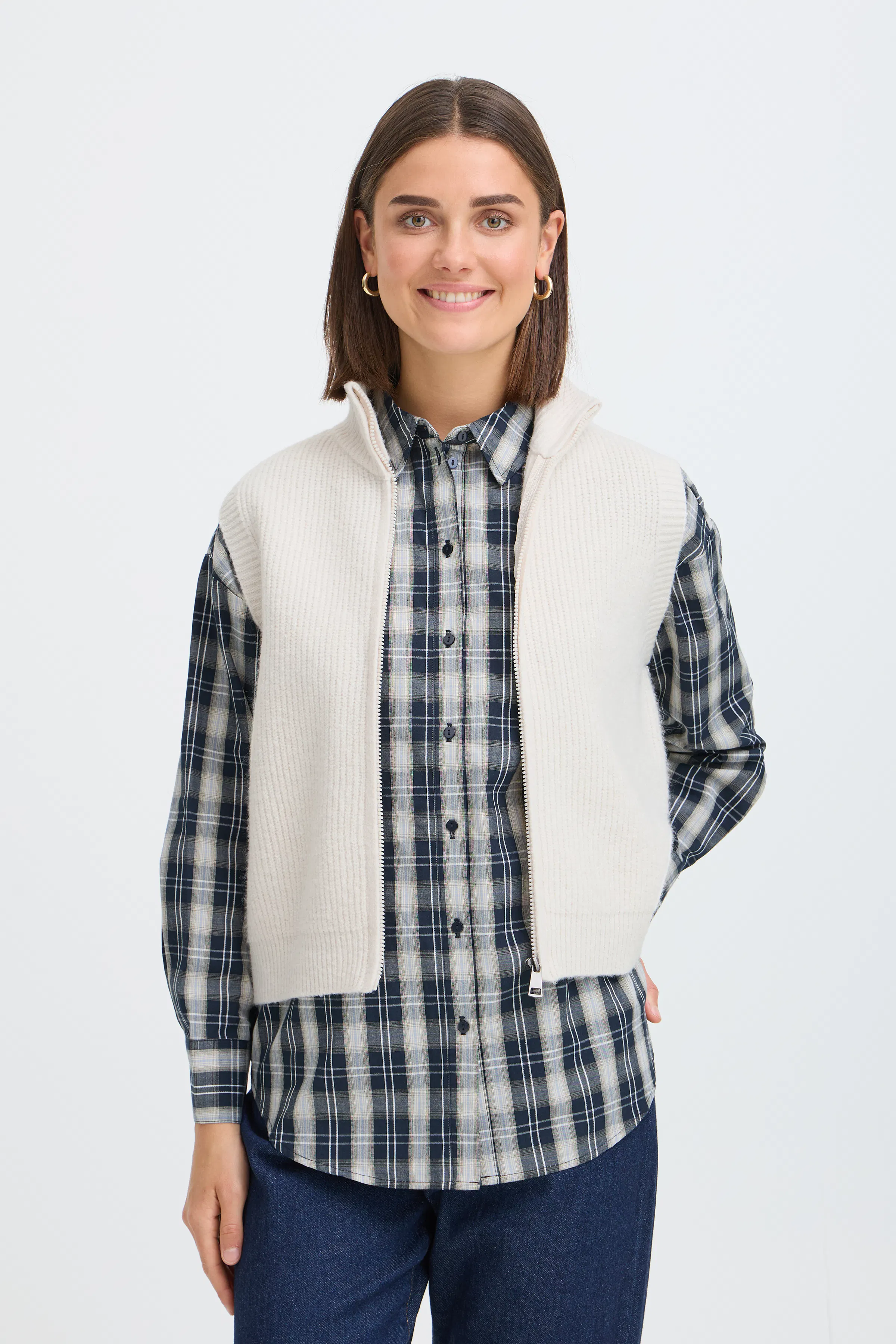 FRVINEA Vest LOOKBOOK FRONT 20618426-110701