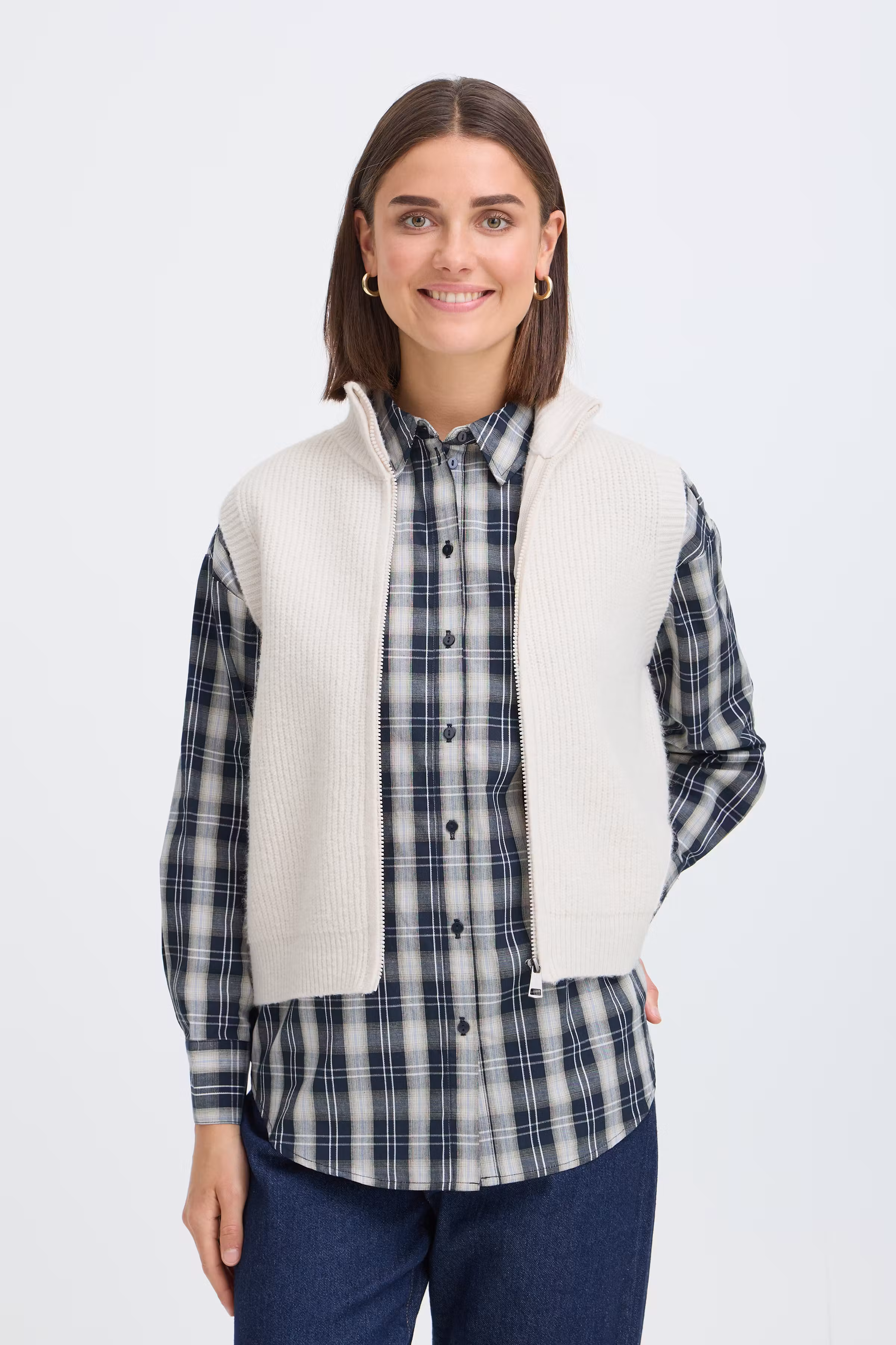 FRVINEA Vest LOOKBOOK FRONT 20618426-110701