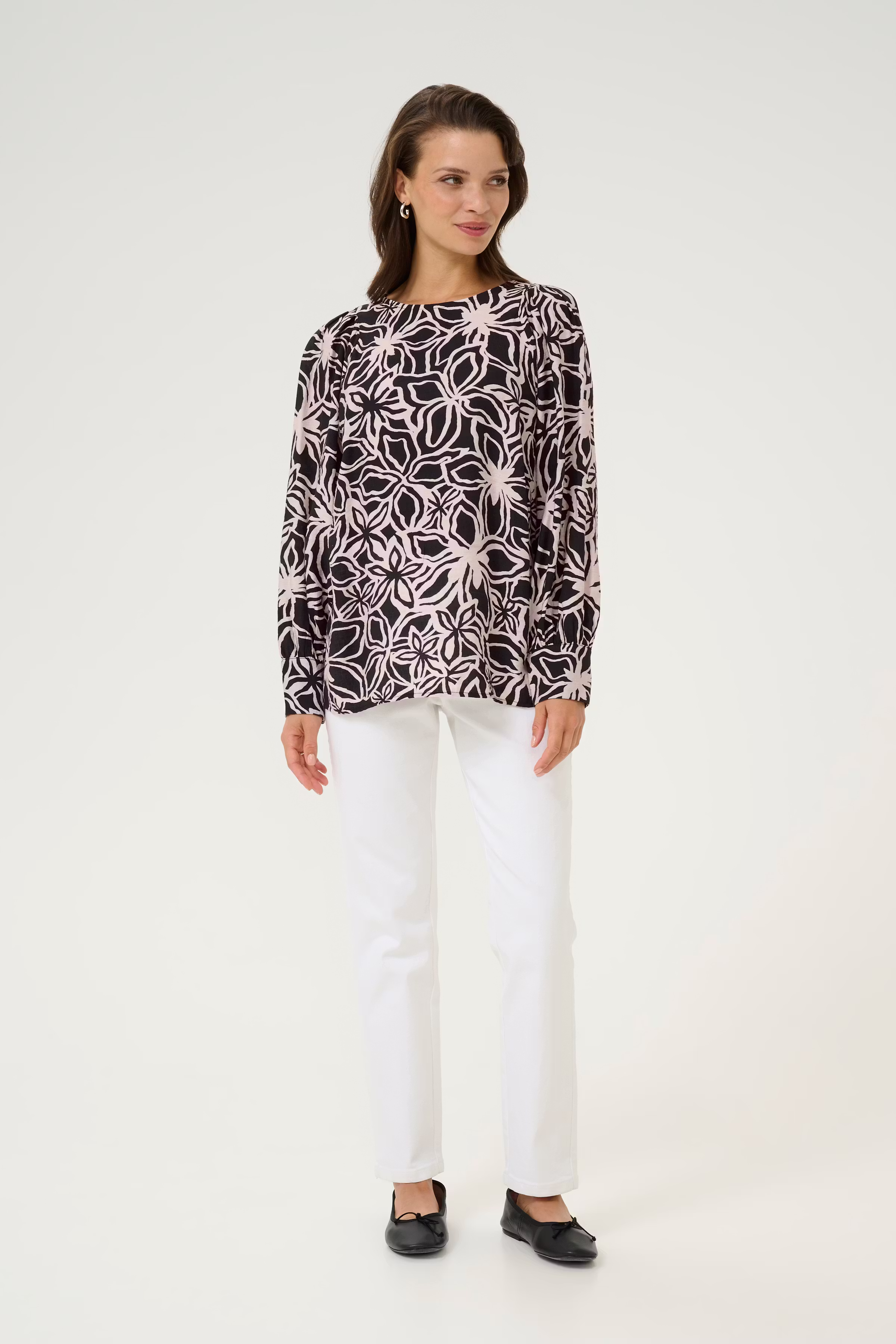 KAhannah Blouse LOOKBOOK FRONT 10509607-107080