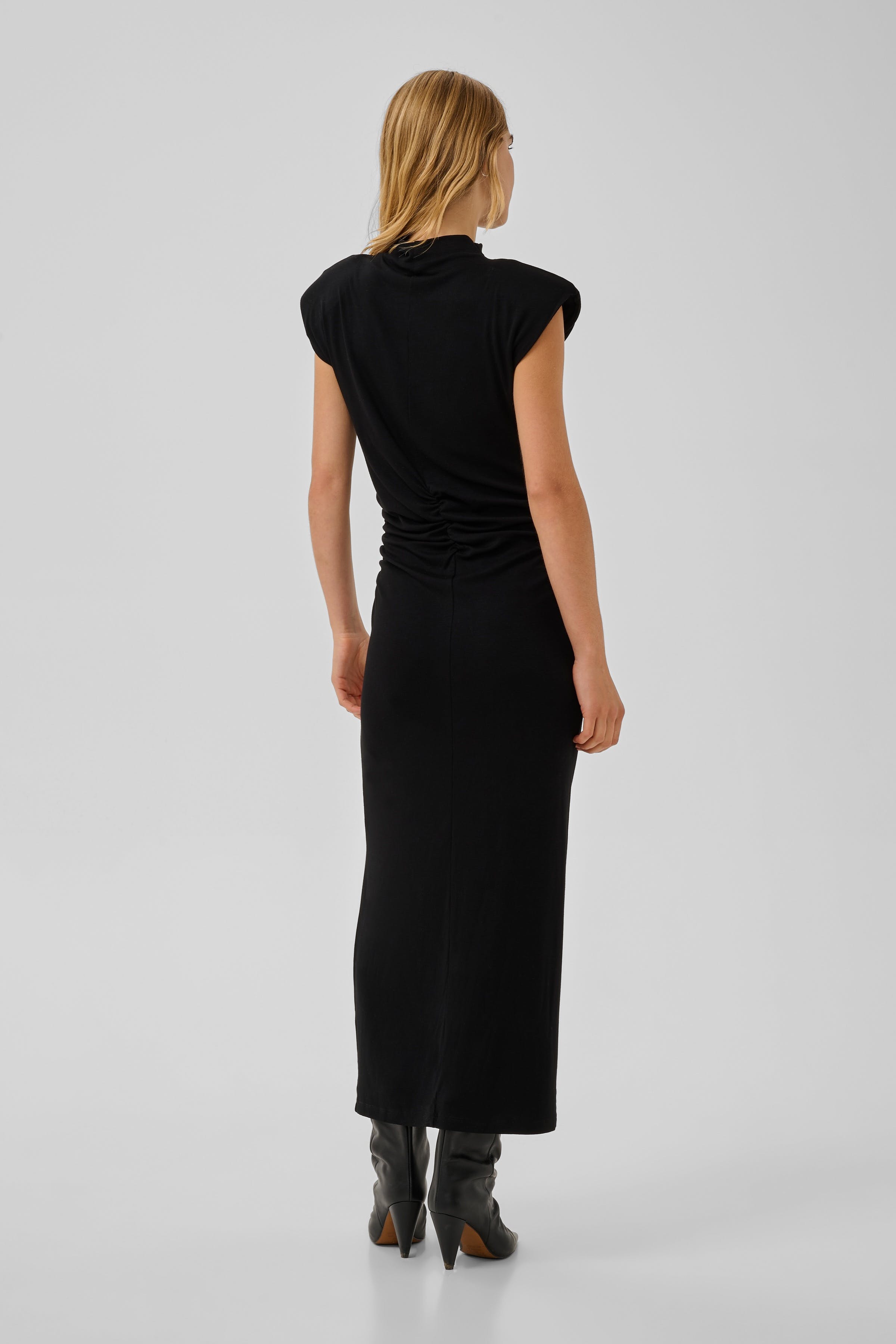 MWGiggo Dress LOOKBOOK BACK 10705392-100031