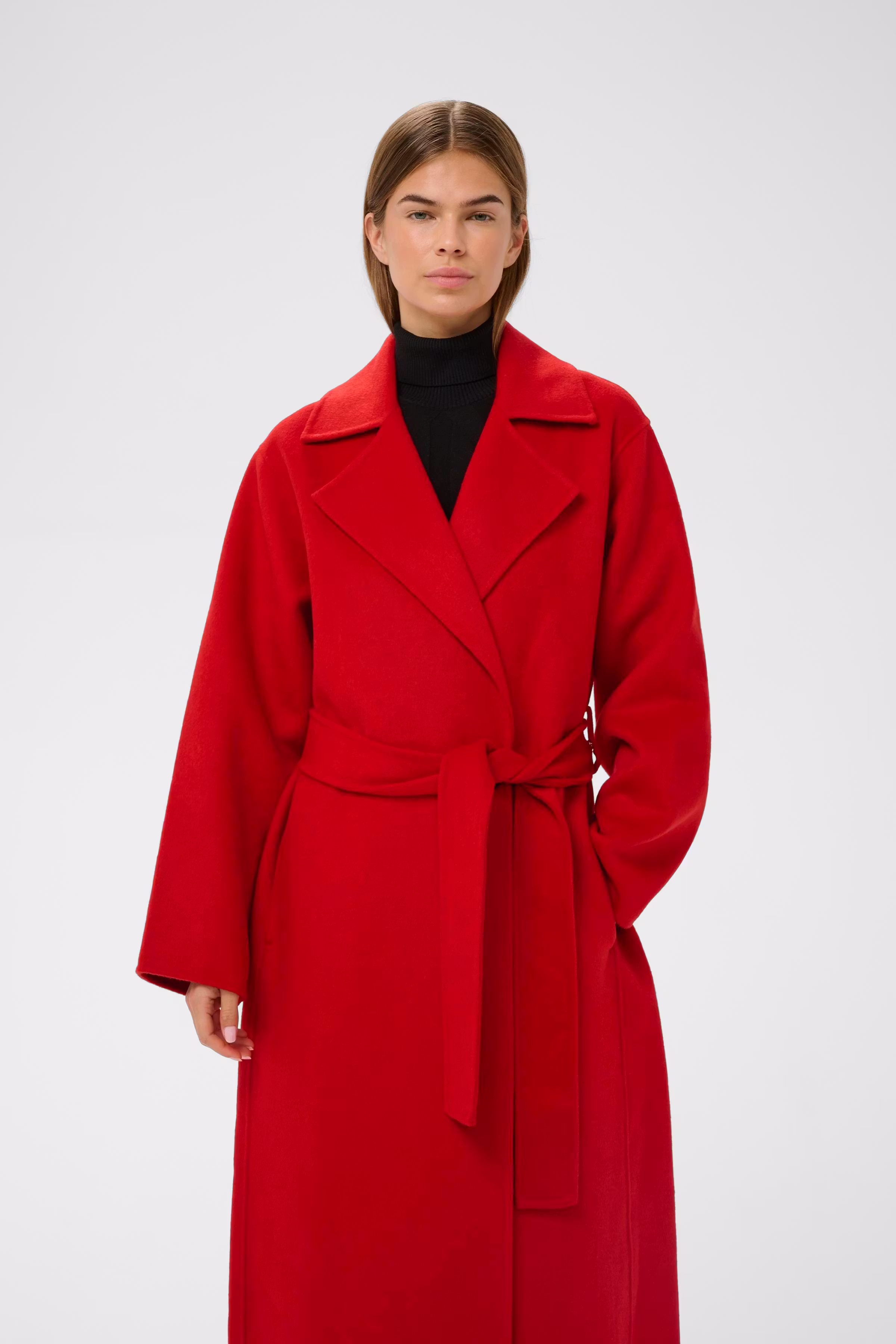 YillaIW Mantel LOOKBOOK FRONT 30110608-181553