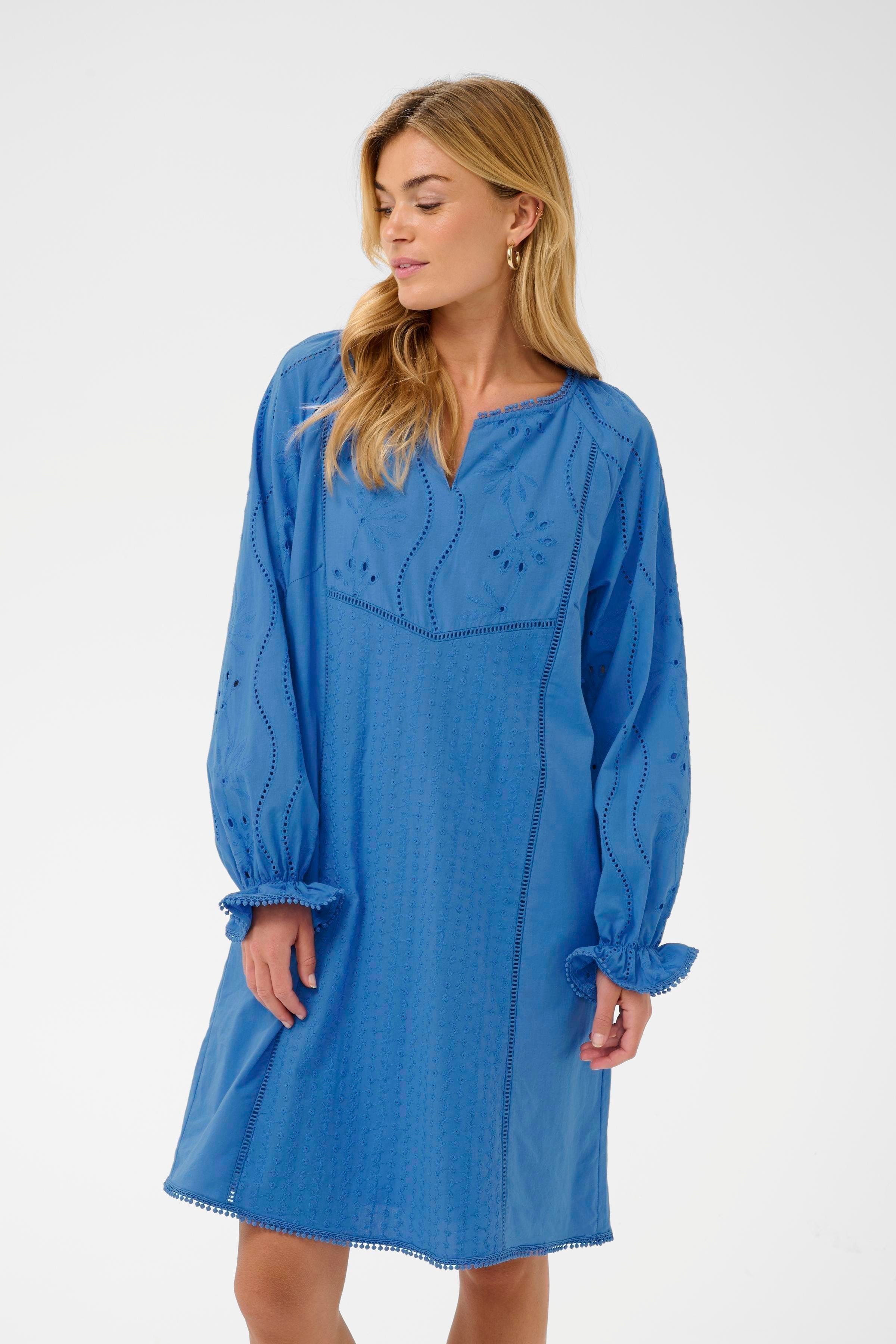 CRSigne Dress LOOKBOOK FRONT 10614962-184043